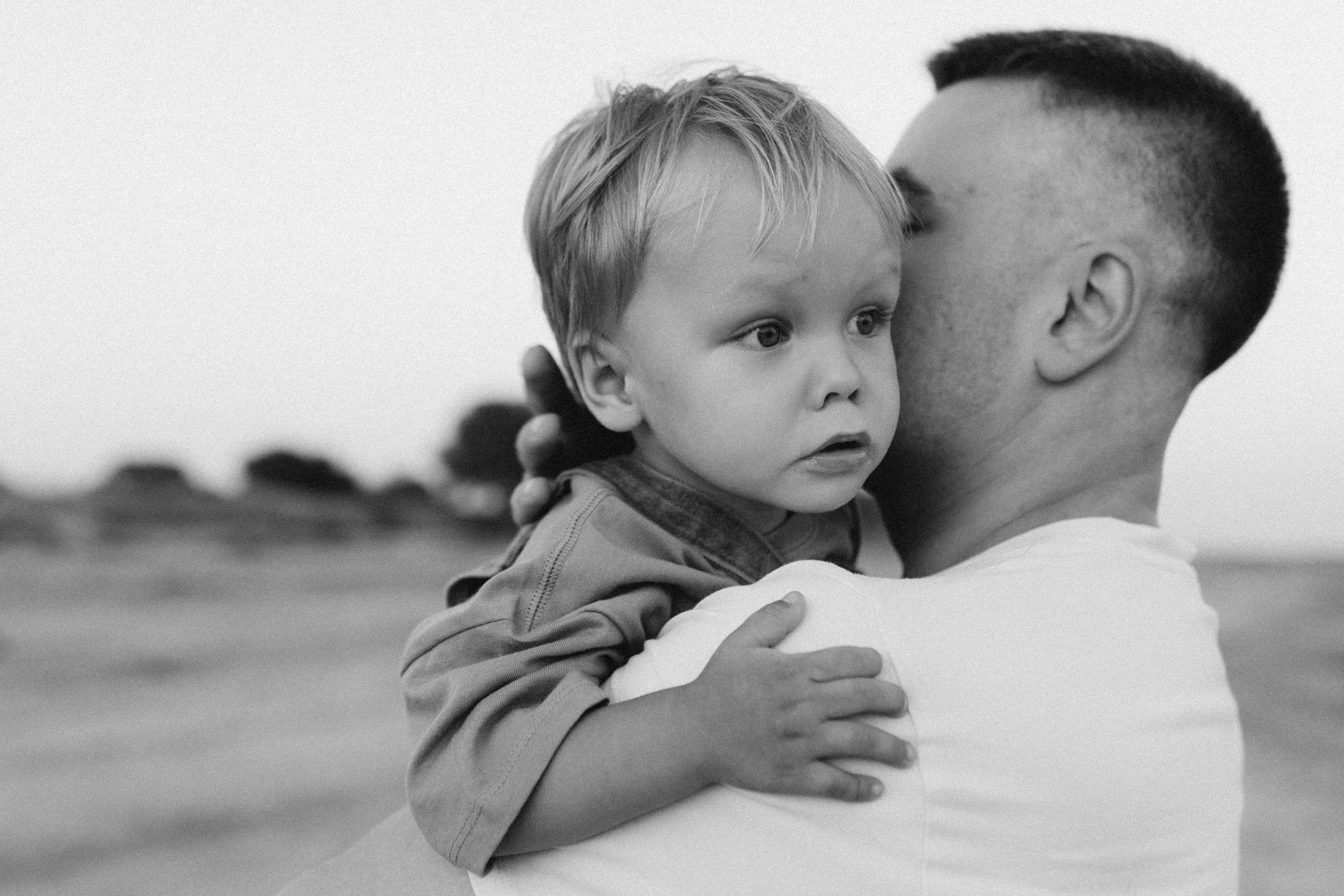Трое у реки, не считая фотографа. Семейный фотограф в Краснодаре Яна Морева