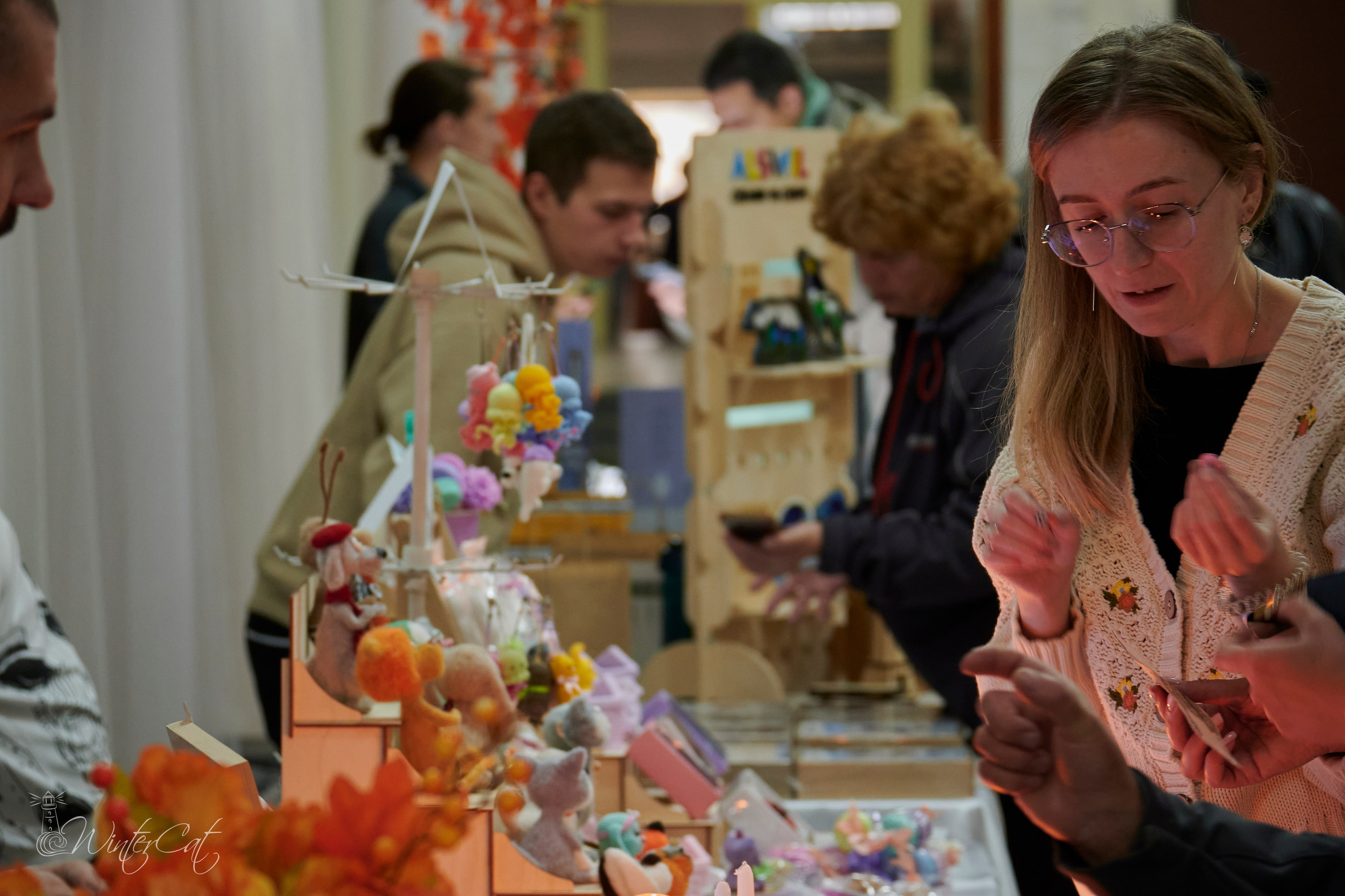 Арт Маркет 12.10.24. Портретный и репортажный фотограф в Магадане Андрей Нефедов WinterCatPhoto