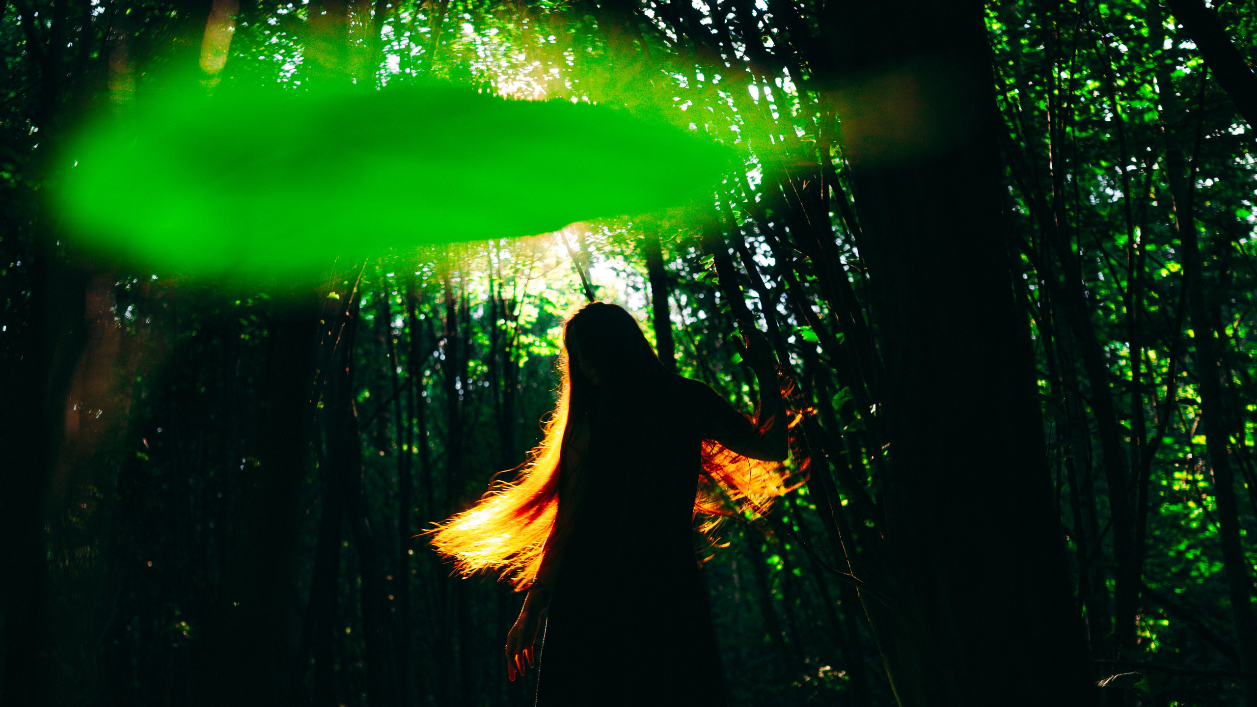 Женская съёмка на капище. Фотоведьма Дарья Нечинская