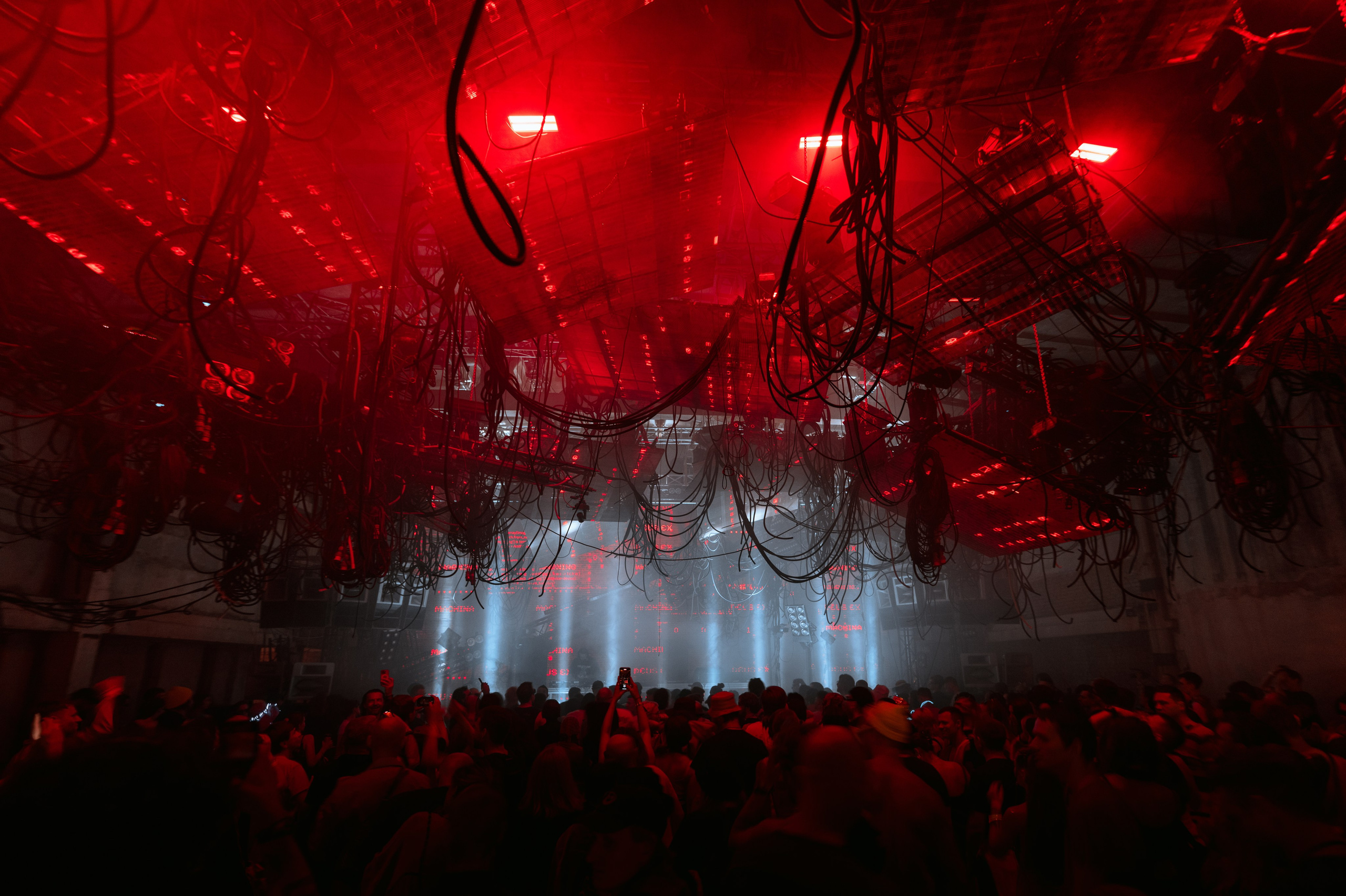 Outline 2024. @tomrus: Рустам Шагиморданов — фотограф