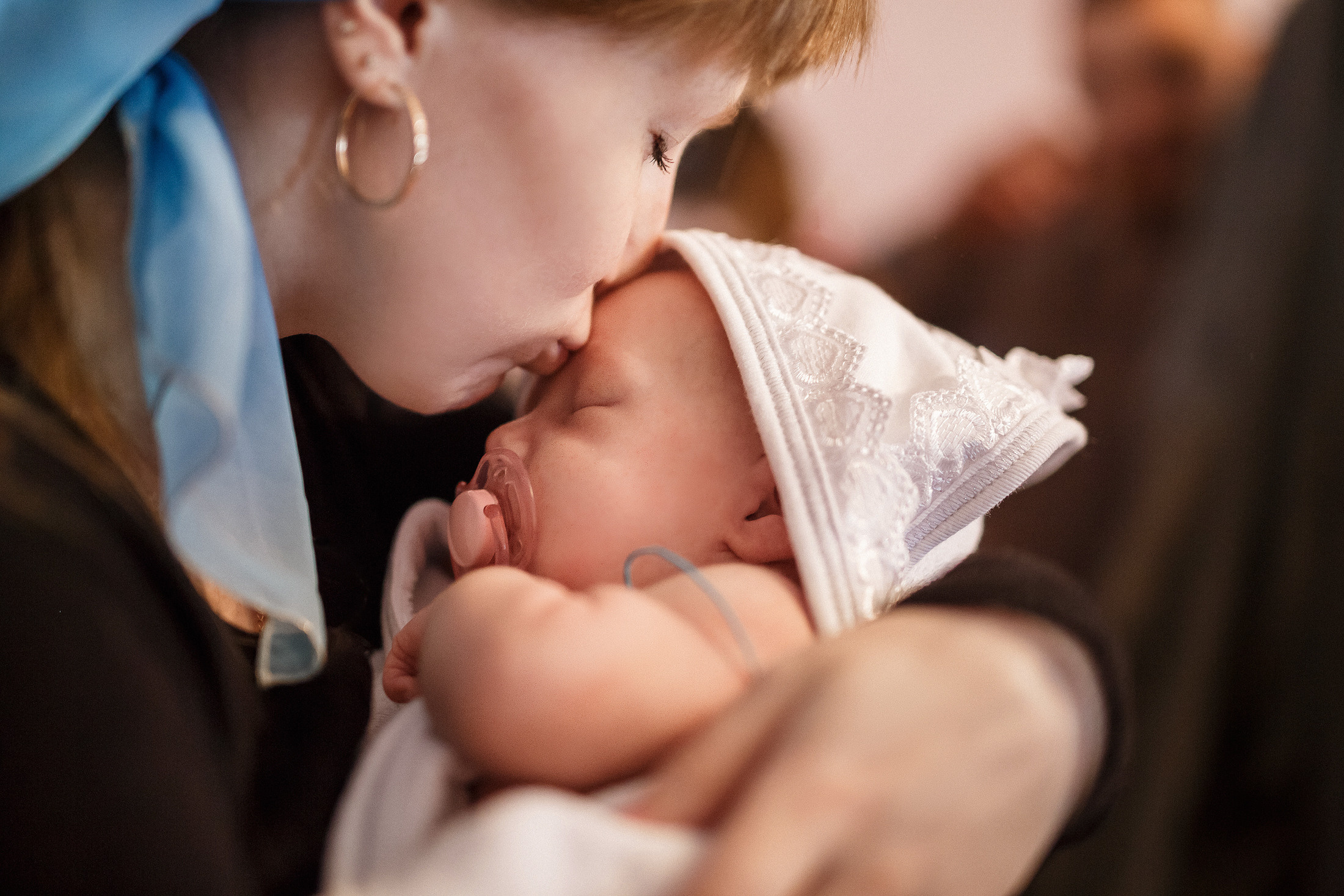 мама-и-малыш-на-фотосъемке-крестин