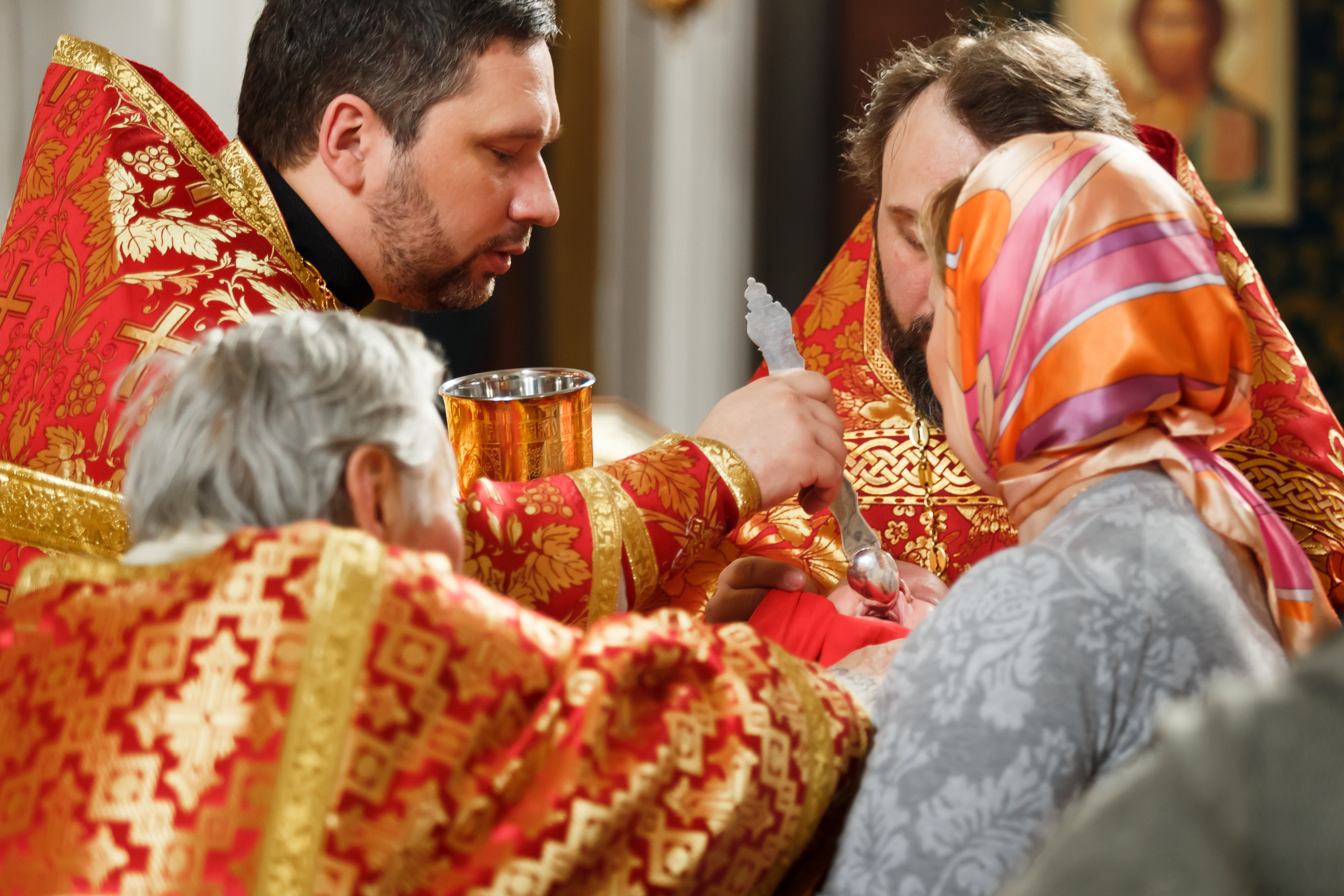 воцерковление-малыша, причастие-после-Крещения