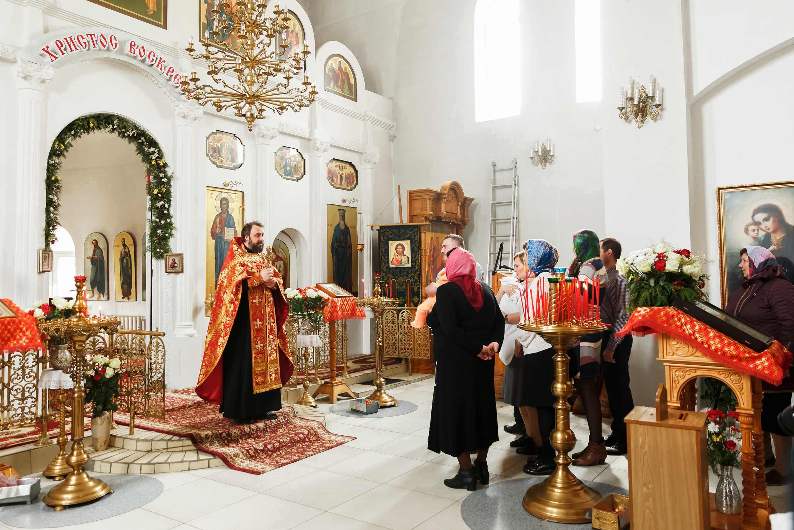 служба в храме северо-зедонск