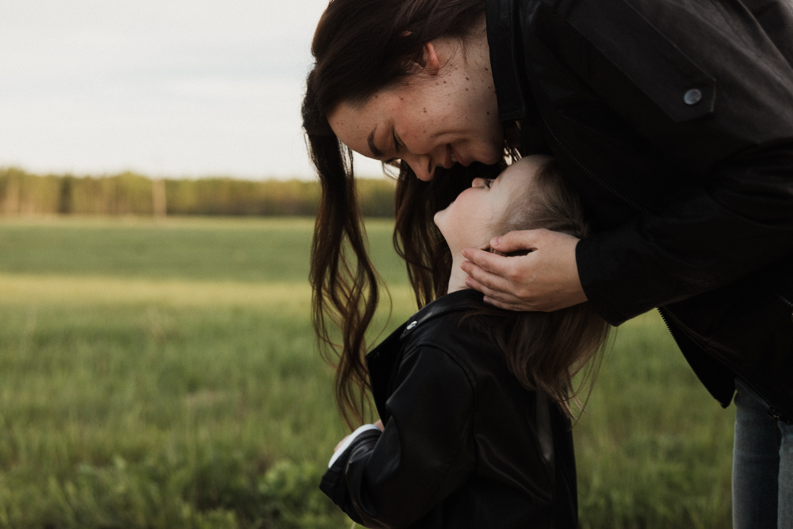 Семейная съёмка с ребенком и воздушным змеем