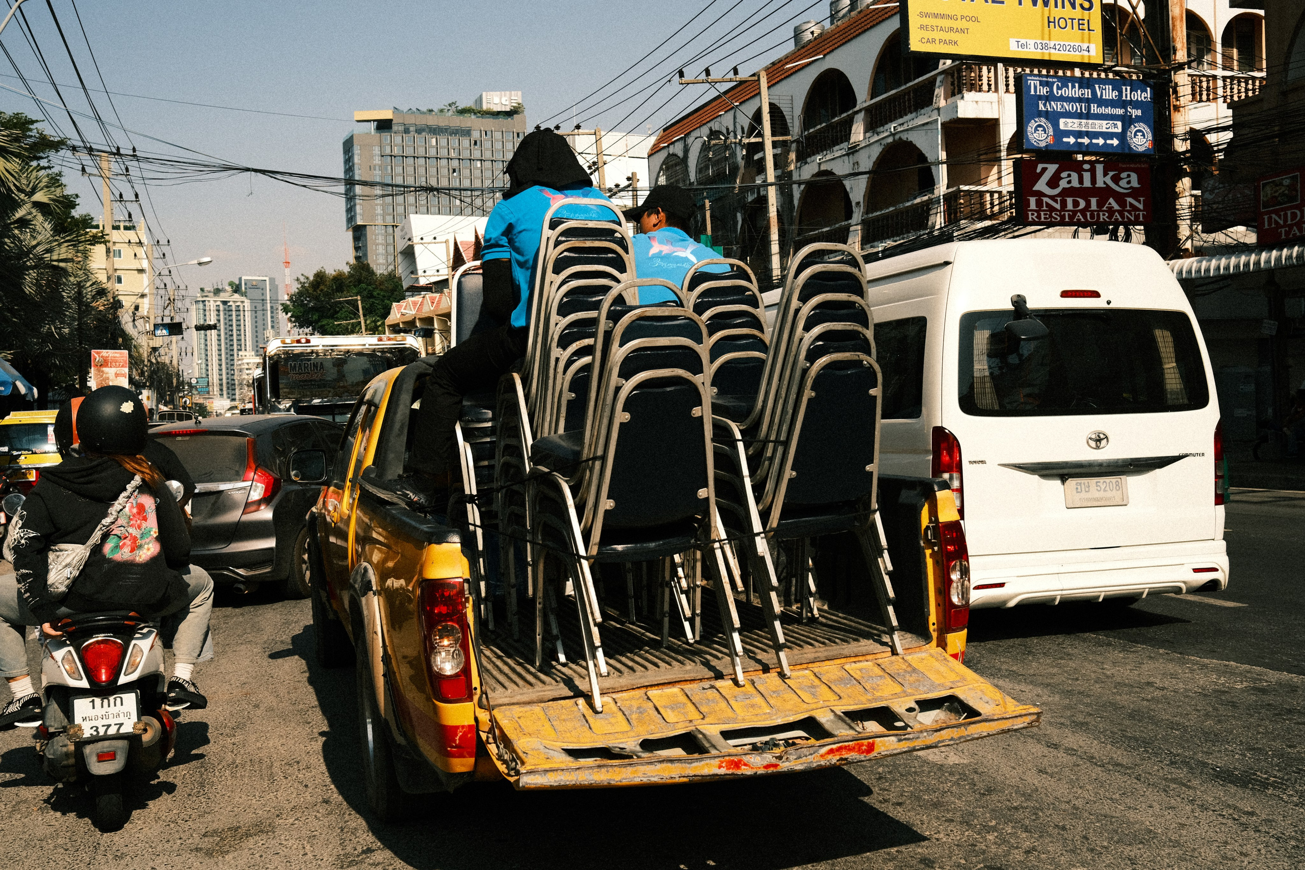 Тайланд. Цветная фурия. Портретный фотограф