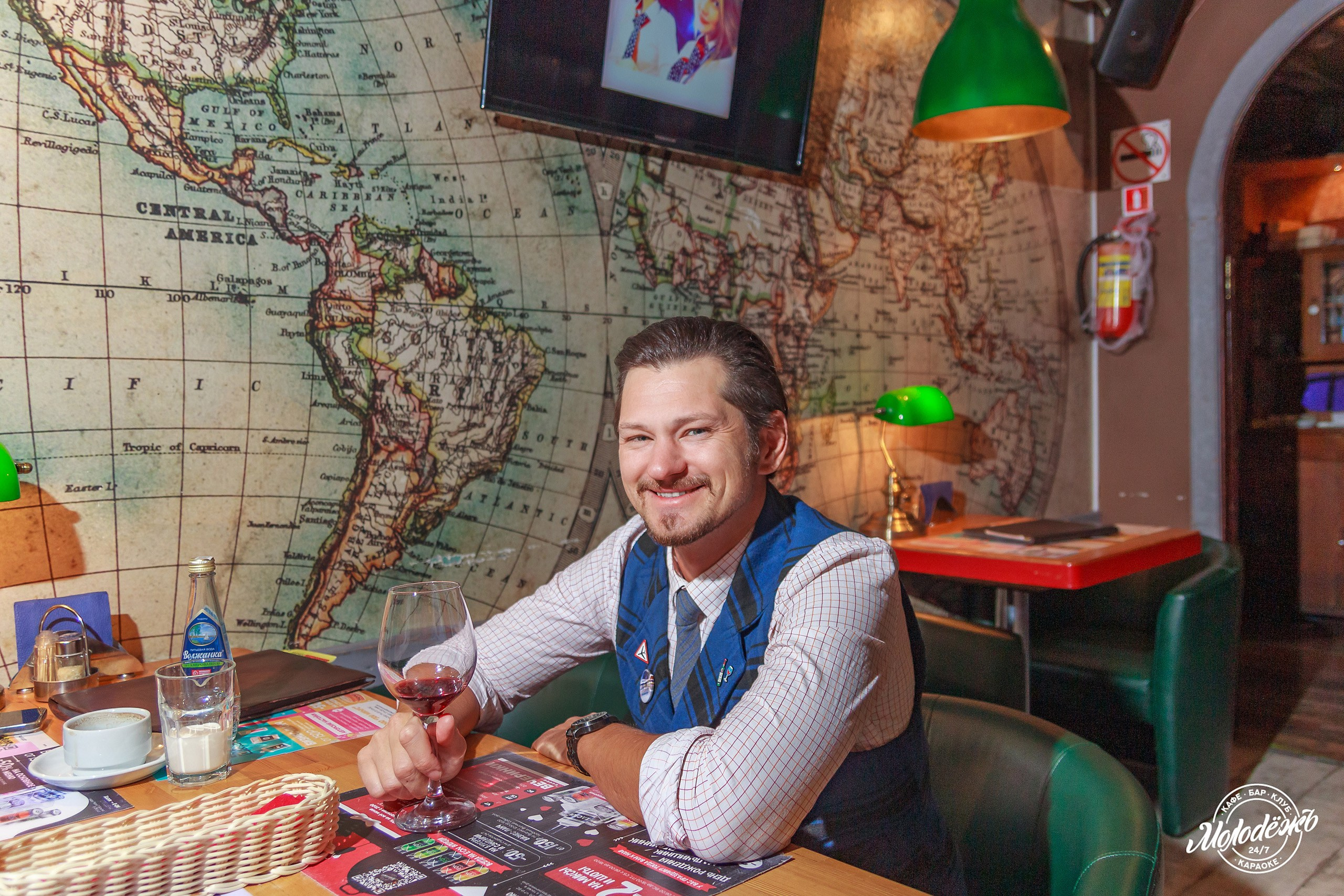 Клуб Молодёжь лучшее. Контакты