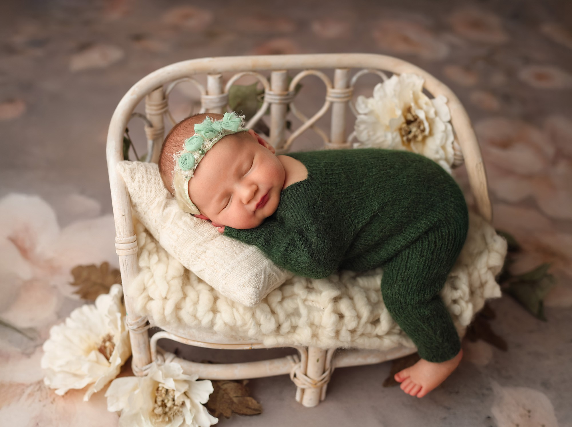 Newborn. Фотограф новорождённых в Казани Нейля Гильмутдинова ньюборн