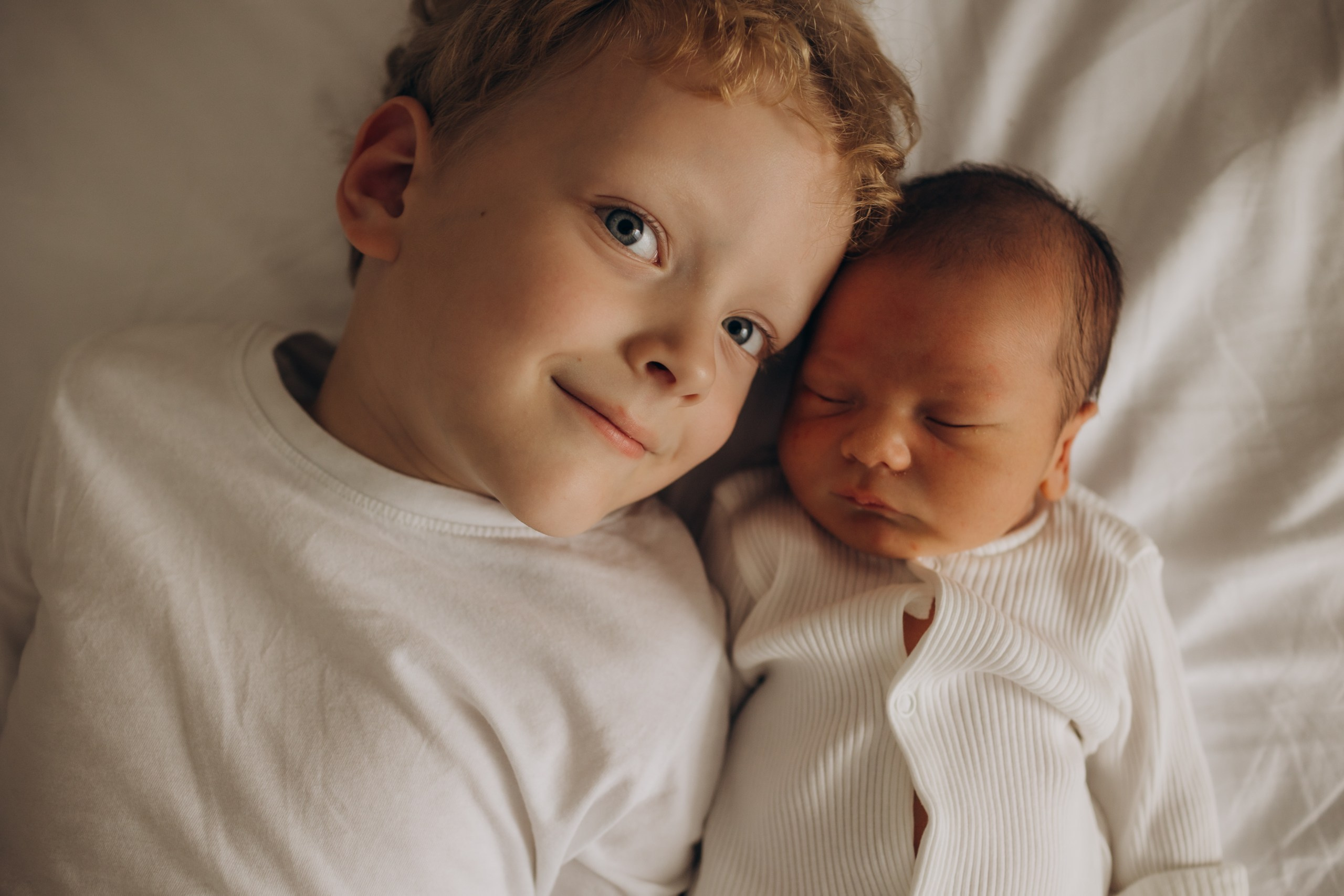 Младший брат. Выписка. Фотограф на роды в Санкт-Петербурге Екатерина Сысоева