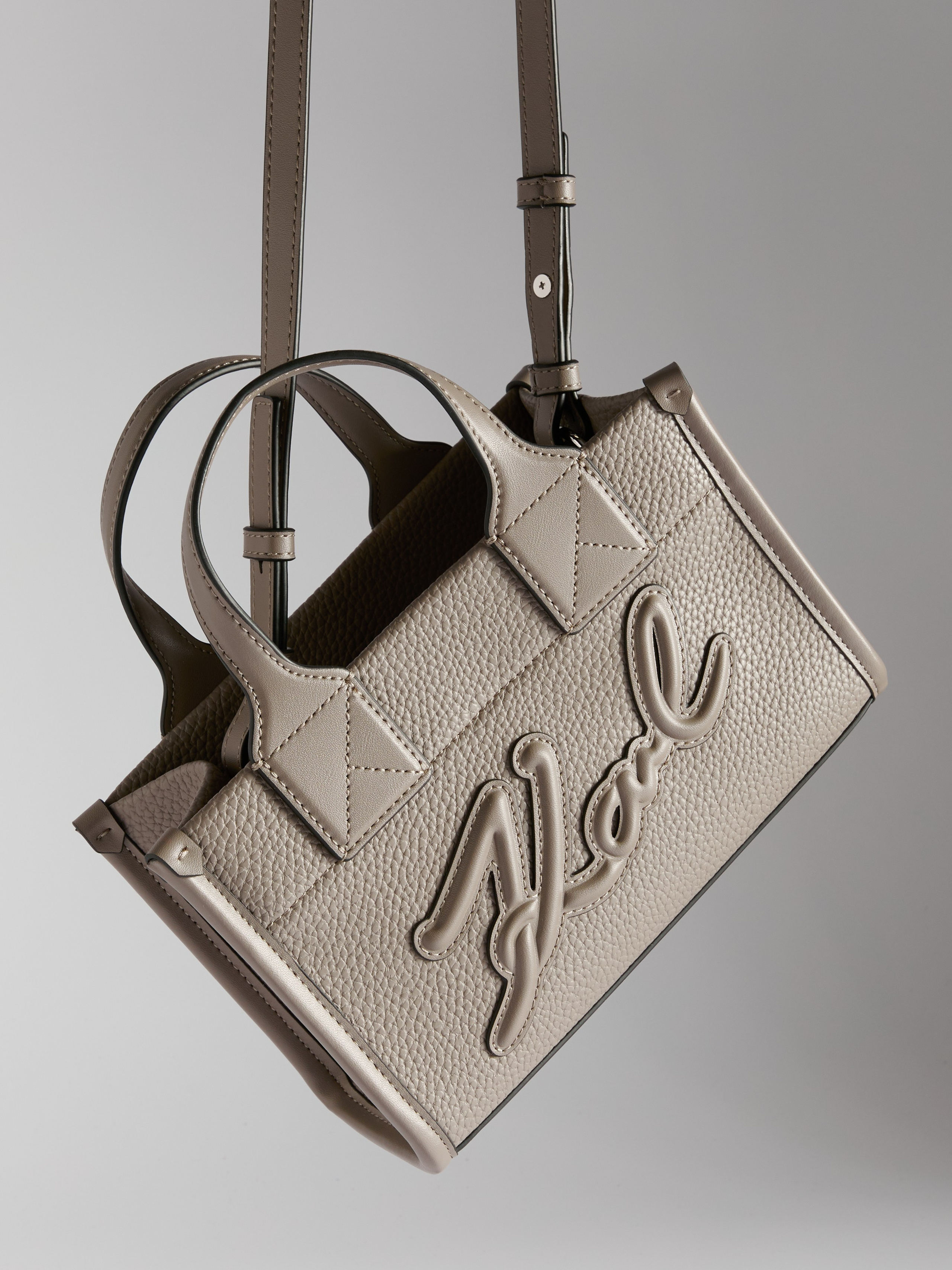 Предметный фотограф в Москве Евгений Шубин