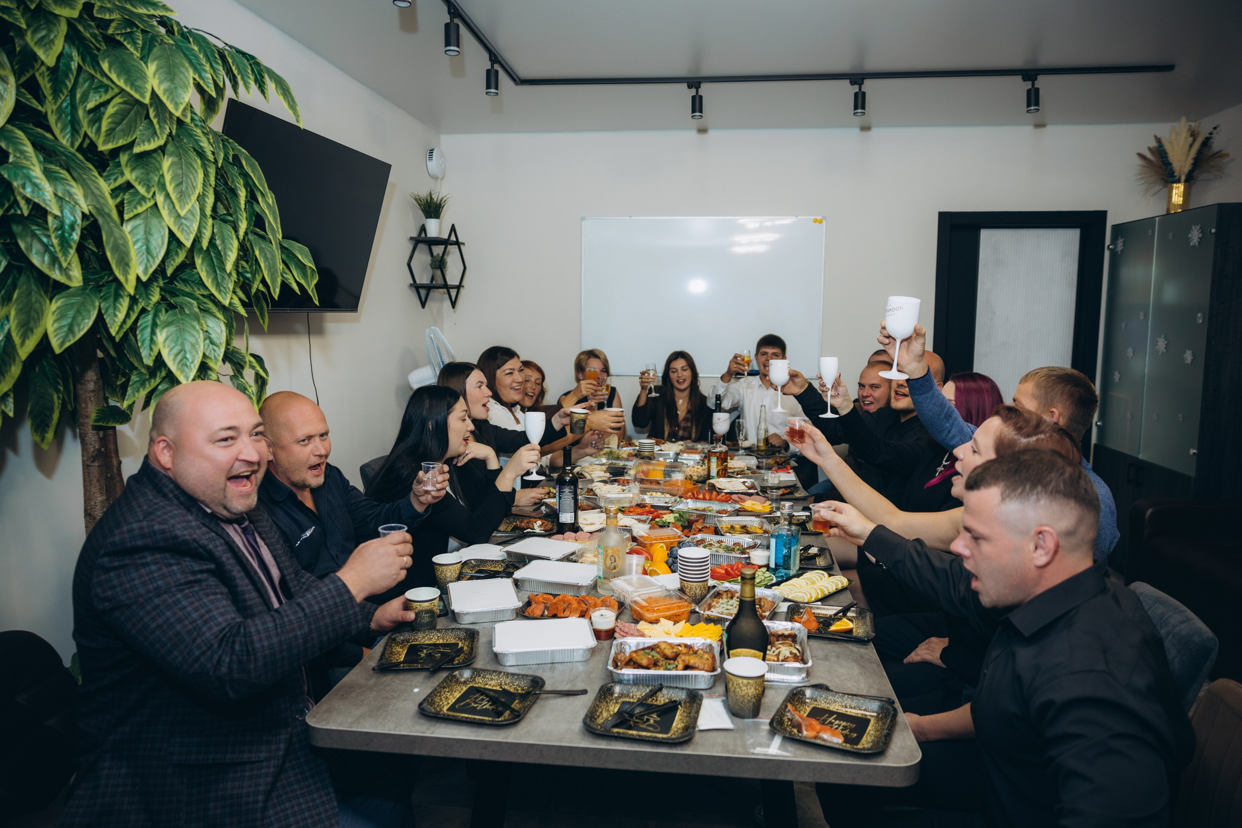 2 года компании «Удачный выбор». Свадебный, семейный фотограф в Иркутске Светлана Макаричева