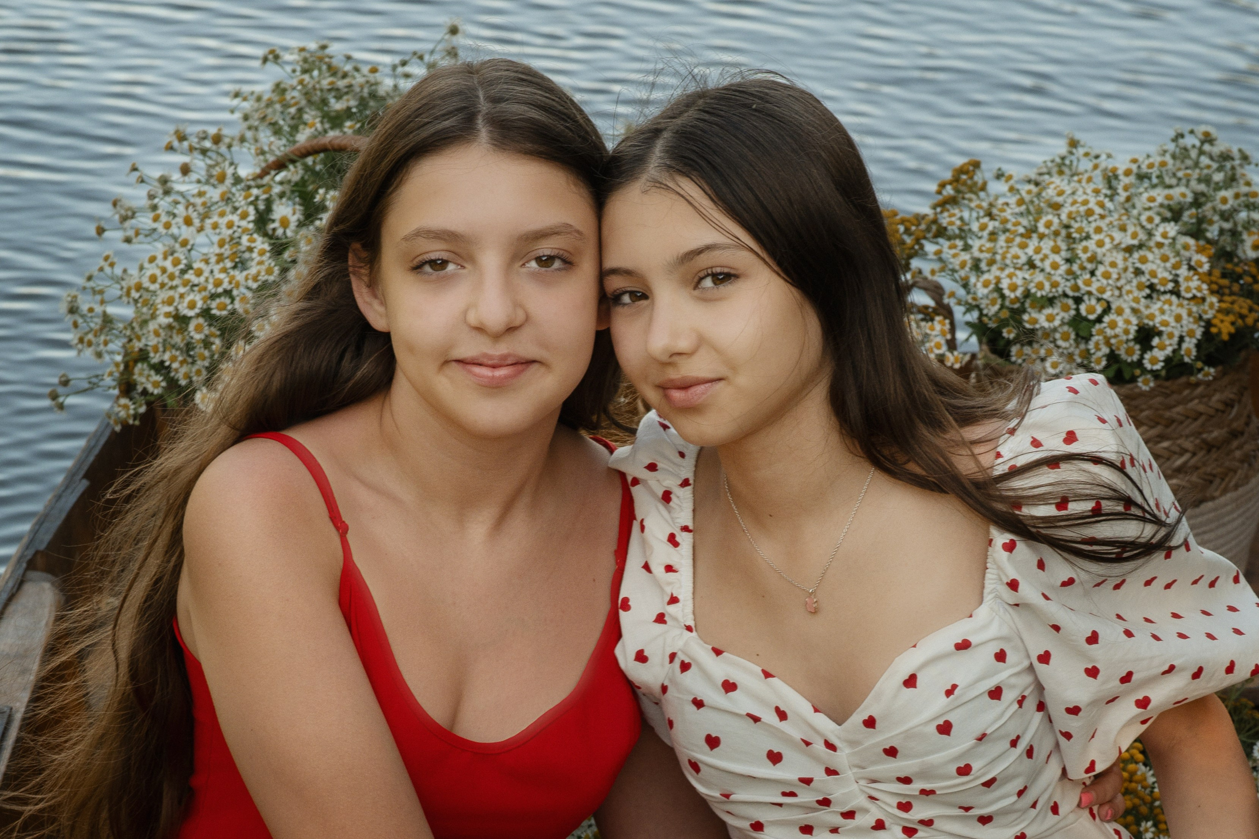 В саду на пруду. Сестрички. Семейный и детский фотограф в Ростове-на-Дону Елена Захарова