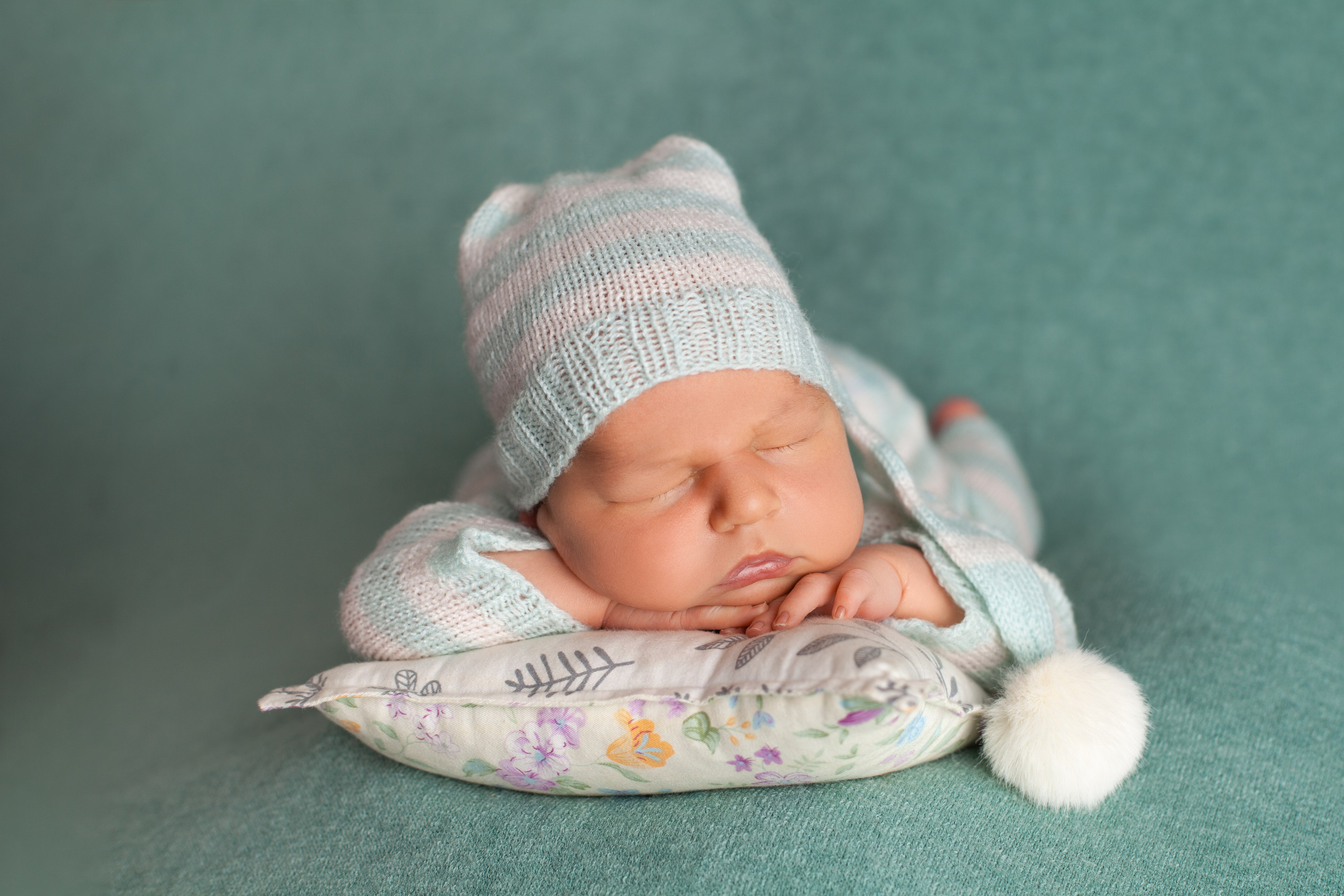 Новорожденные. Фотограф Новорождённых и детский фотограф в Санкт-Петербурге