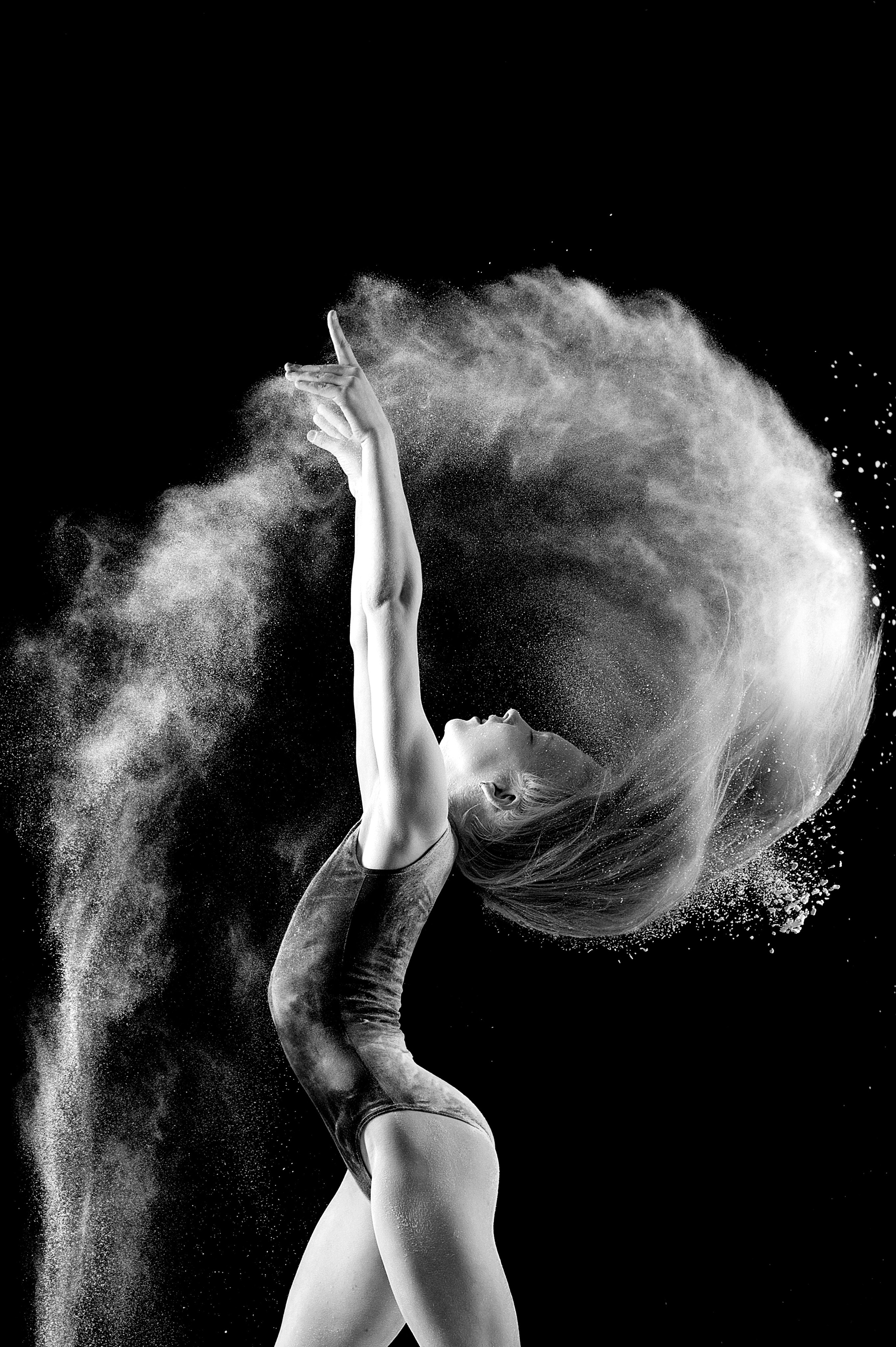 Фотосессия с мукой. Фотограф Евгения Соколова