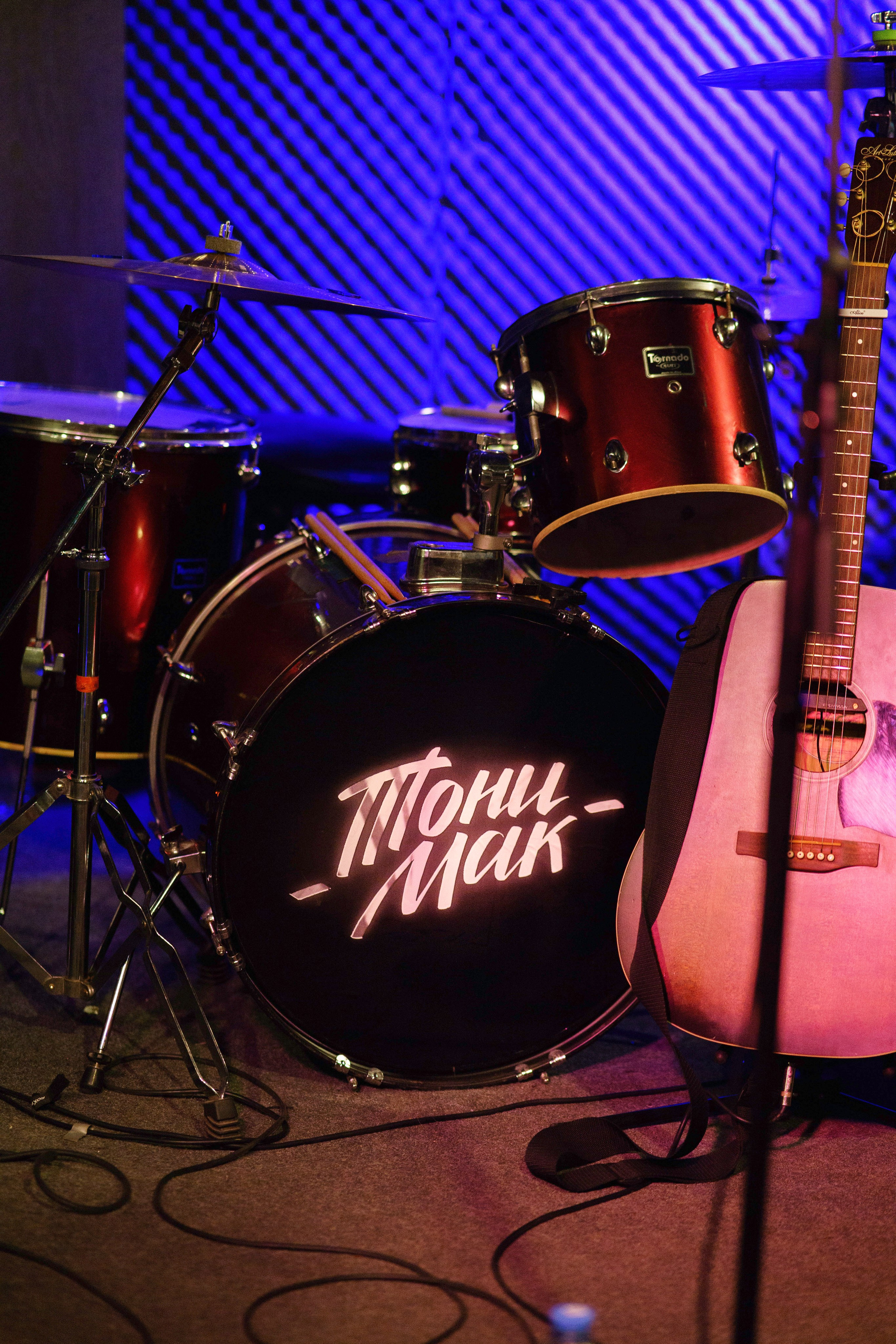 Концерт группы Тони Мак в баре Debaser. Фотограф в Санкт-Петербурге Ибрагимова Алина