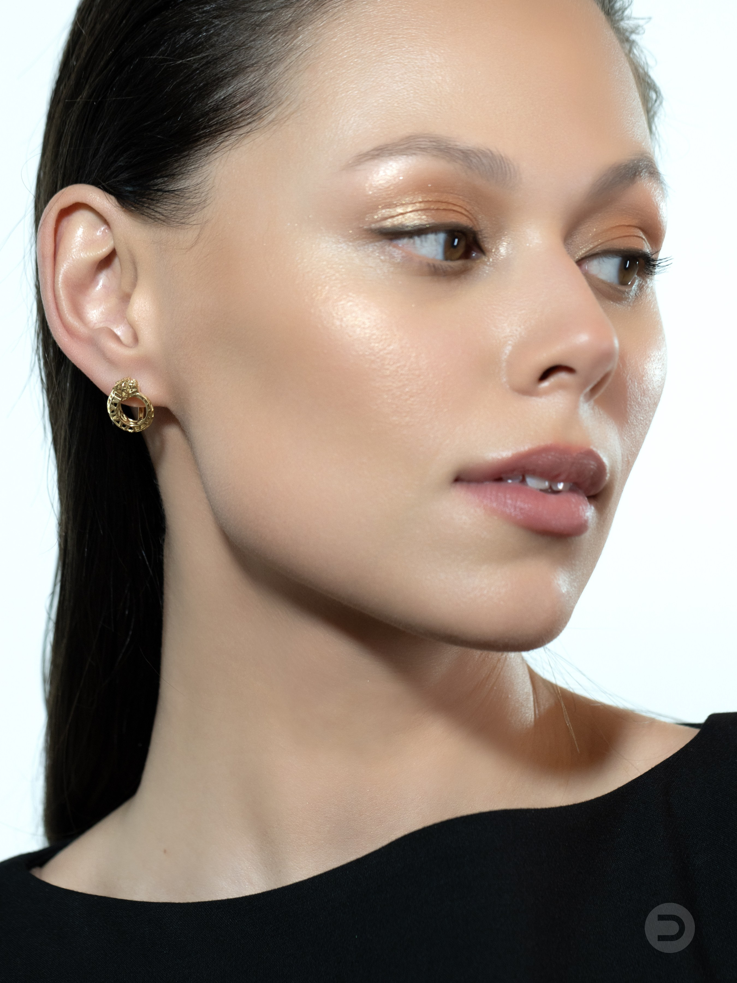 Ювелирные украшения на моделях. Фотограф ювелирных украшений в Санкт-Петербурге Воробьева Мария