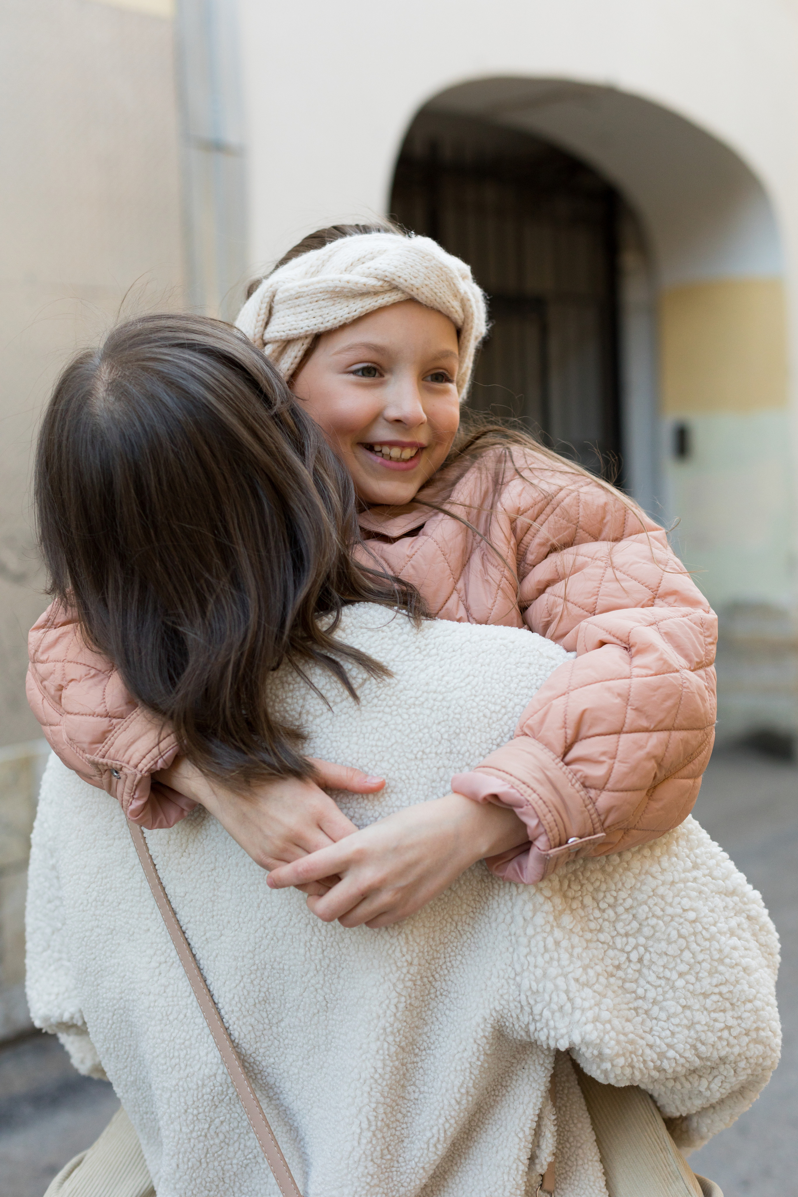 Летняя фотопрогулка мамы и дочки на Васильевском острове. Детский и контент фотограф Надя Волкова Санкт-Петербург