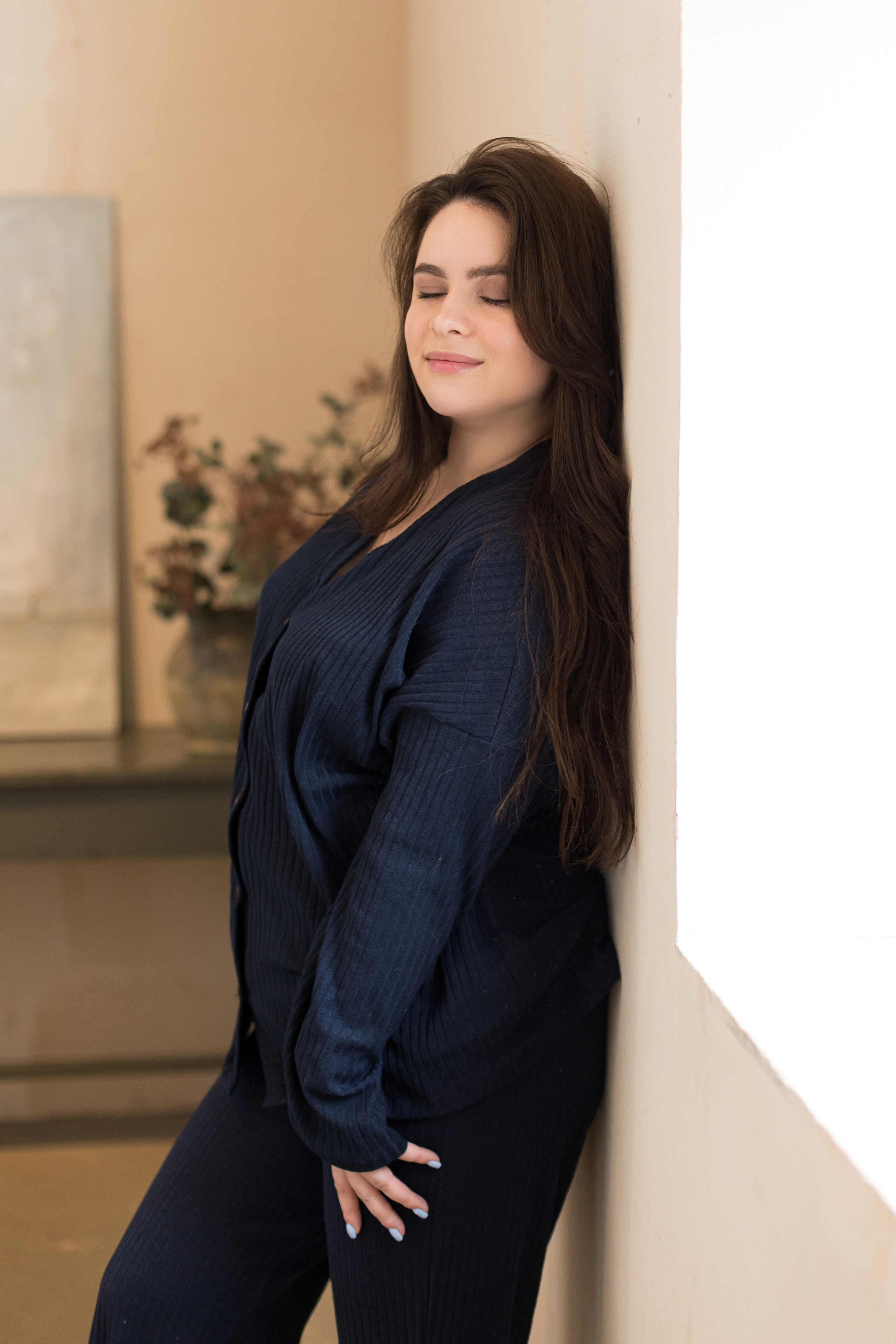 Индивидуальная фотосессия в студии mimika. Детский и контент фотограф Надя Волкова Санкт-Петербург