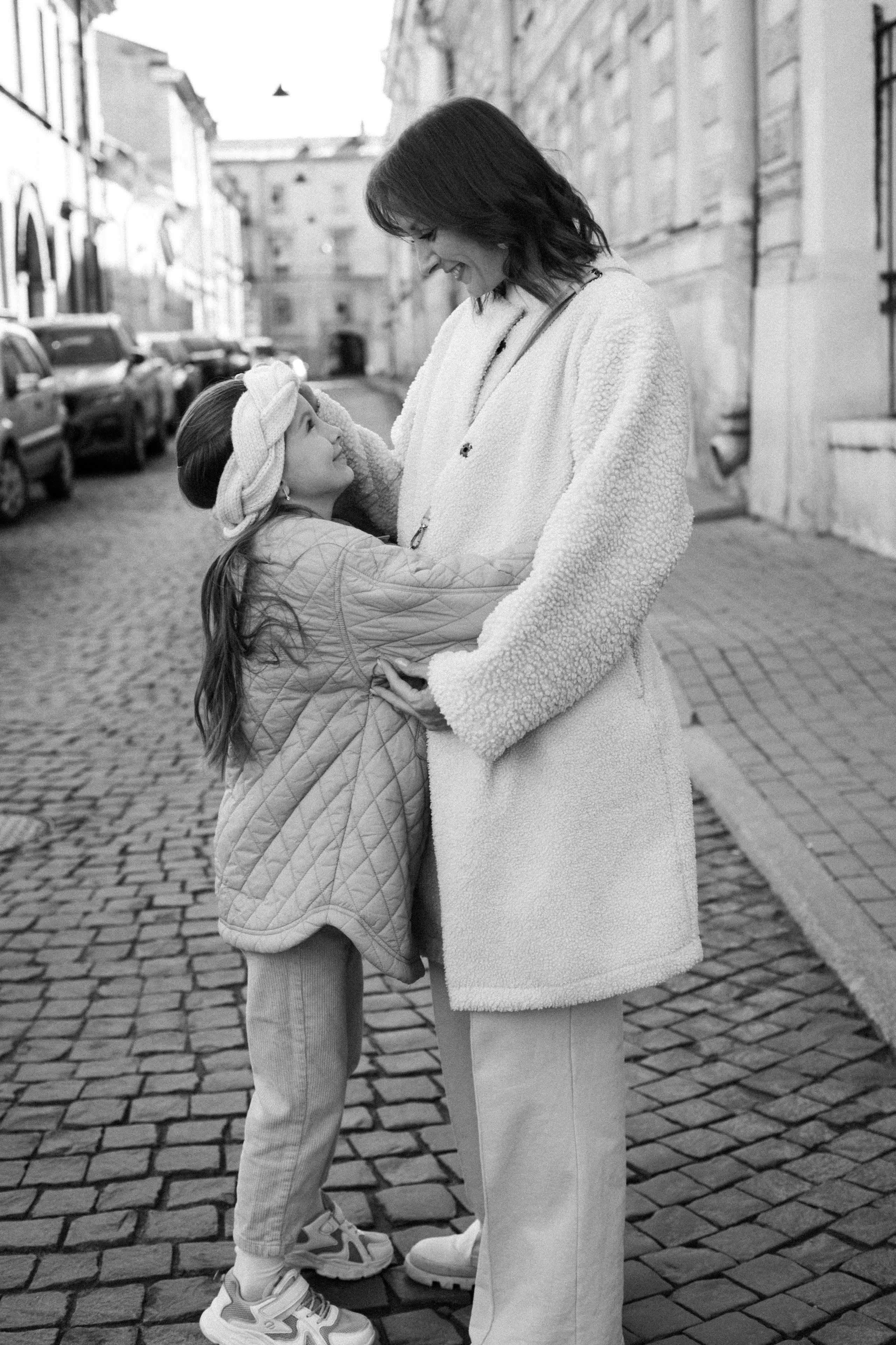 Летняя фотопрогулка мамы и дочки на Васильевском острове. Детский и контент фотограф Надя Волкова Санкт-Петербург