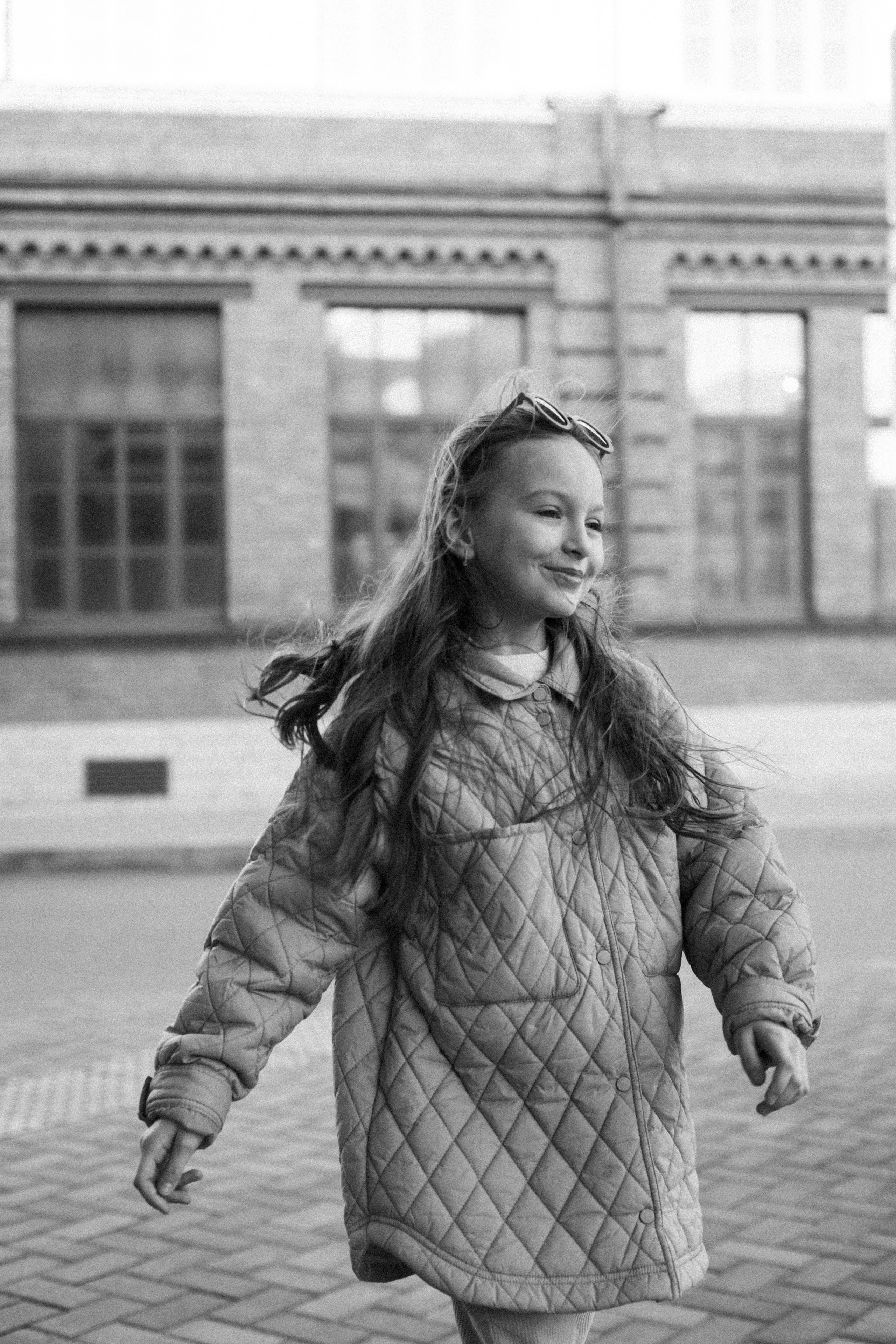 Летняя фотопрогулка мамы и дочки на Васильевском острове. Детский и контент фотограф Надя Волкова Санкт-Петербург