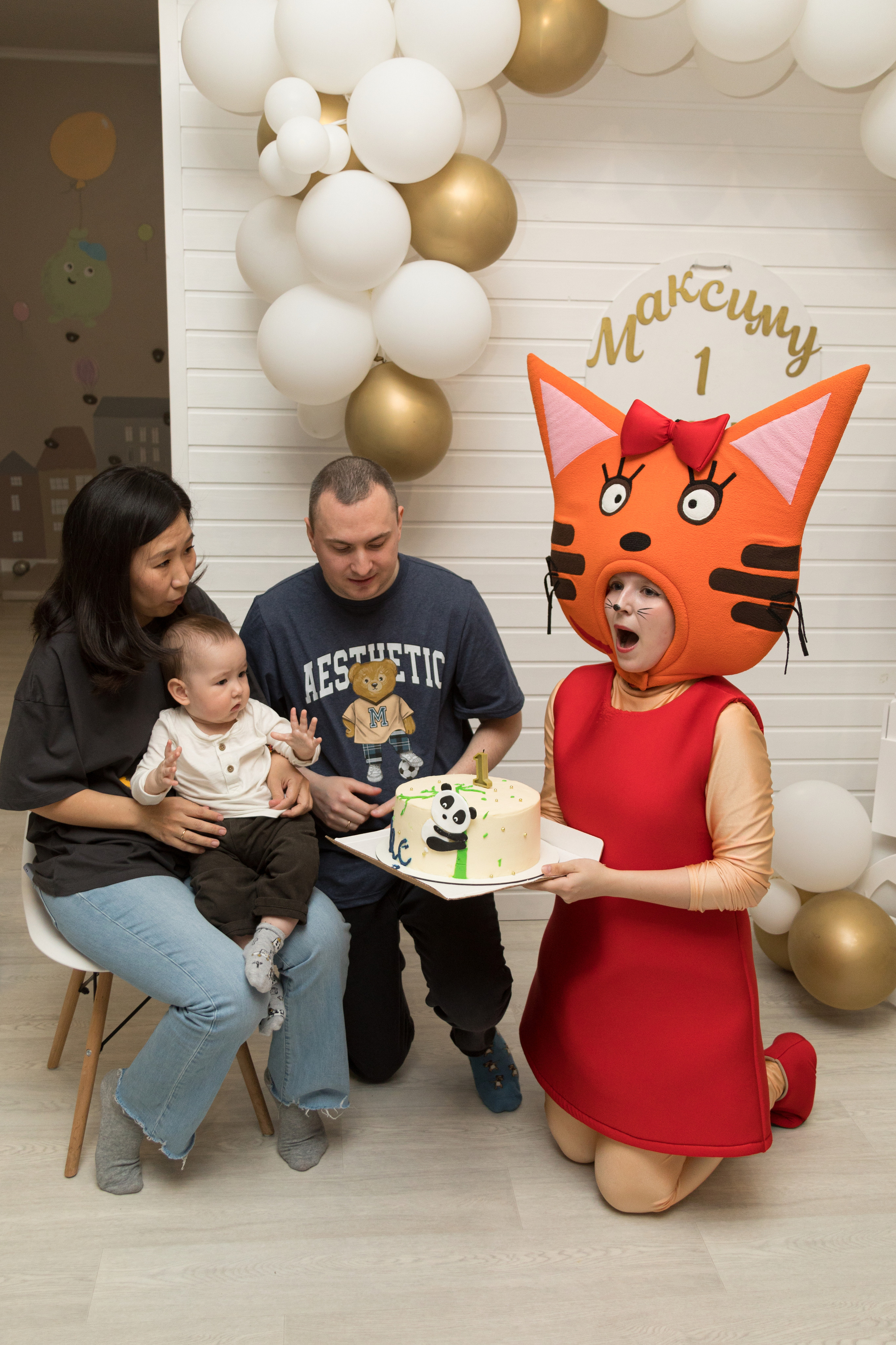 День рождения Максима, 1 годик. Детский и контент фотограф Надя Волкова Санкт-Петербург