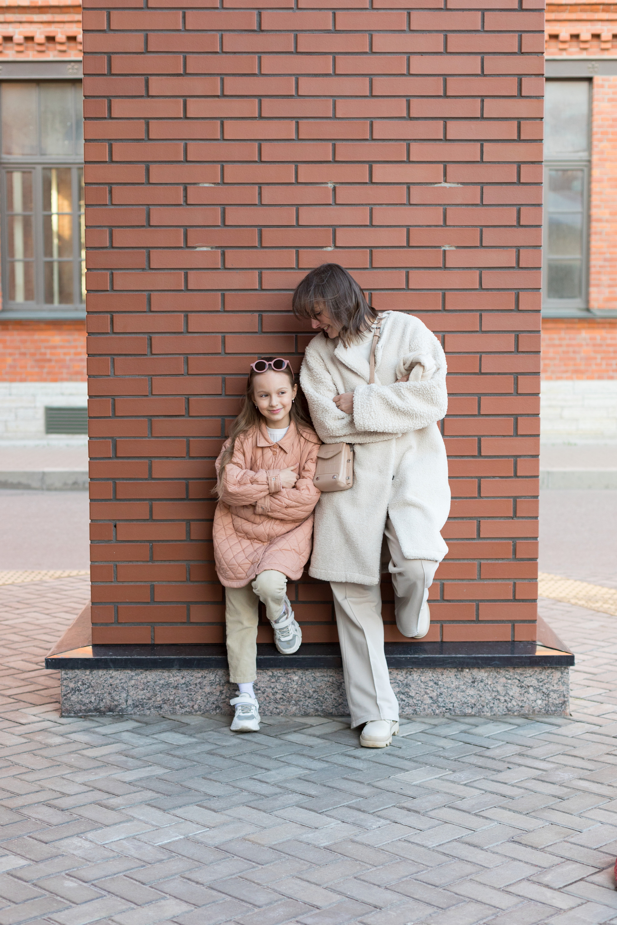 Летняя фотопрогулка мамы и дочки на Васильевском острове. Детский и контент фотограф Надя Волкова Санкт-Петербург