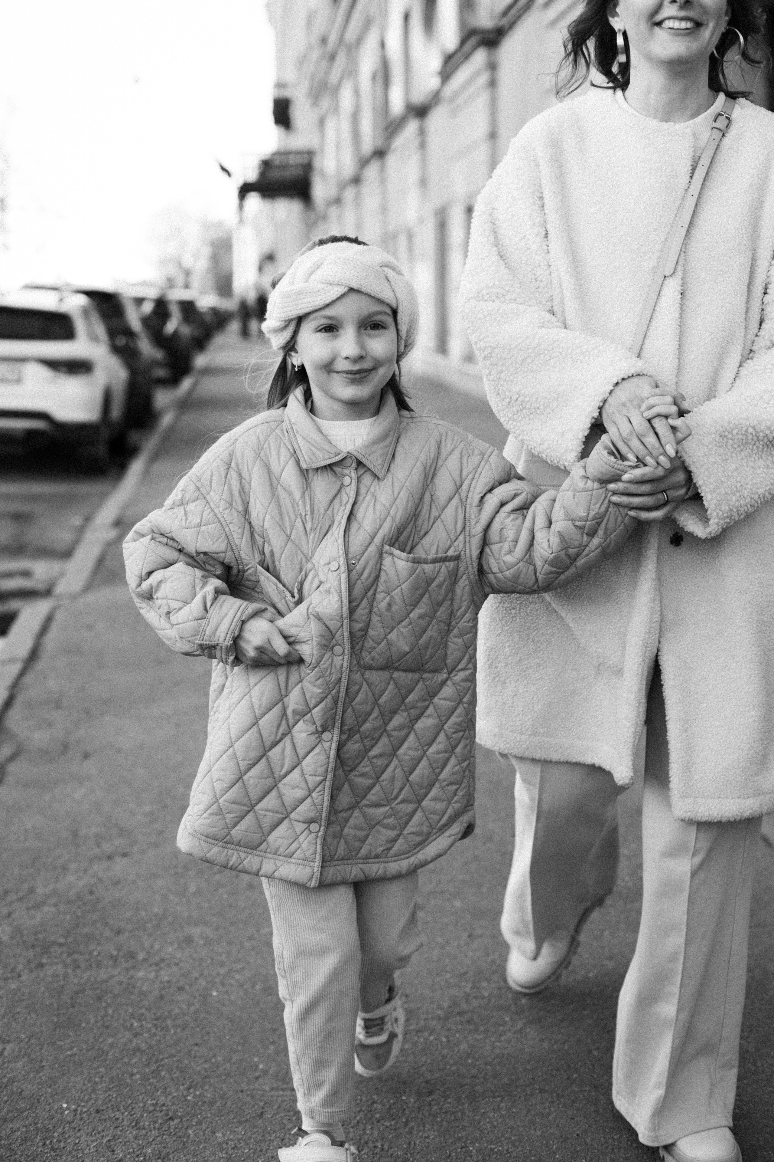 Летняя фотопрогулка мамы и дочки на Васильевском острове. Детский и контент фотограф Надя Волкова Санкт-Петербург