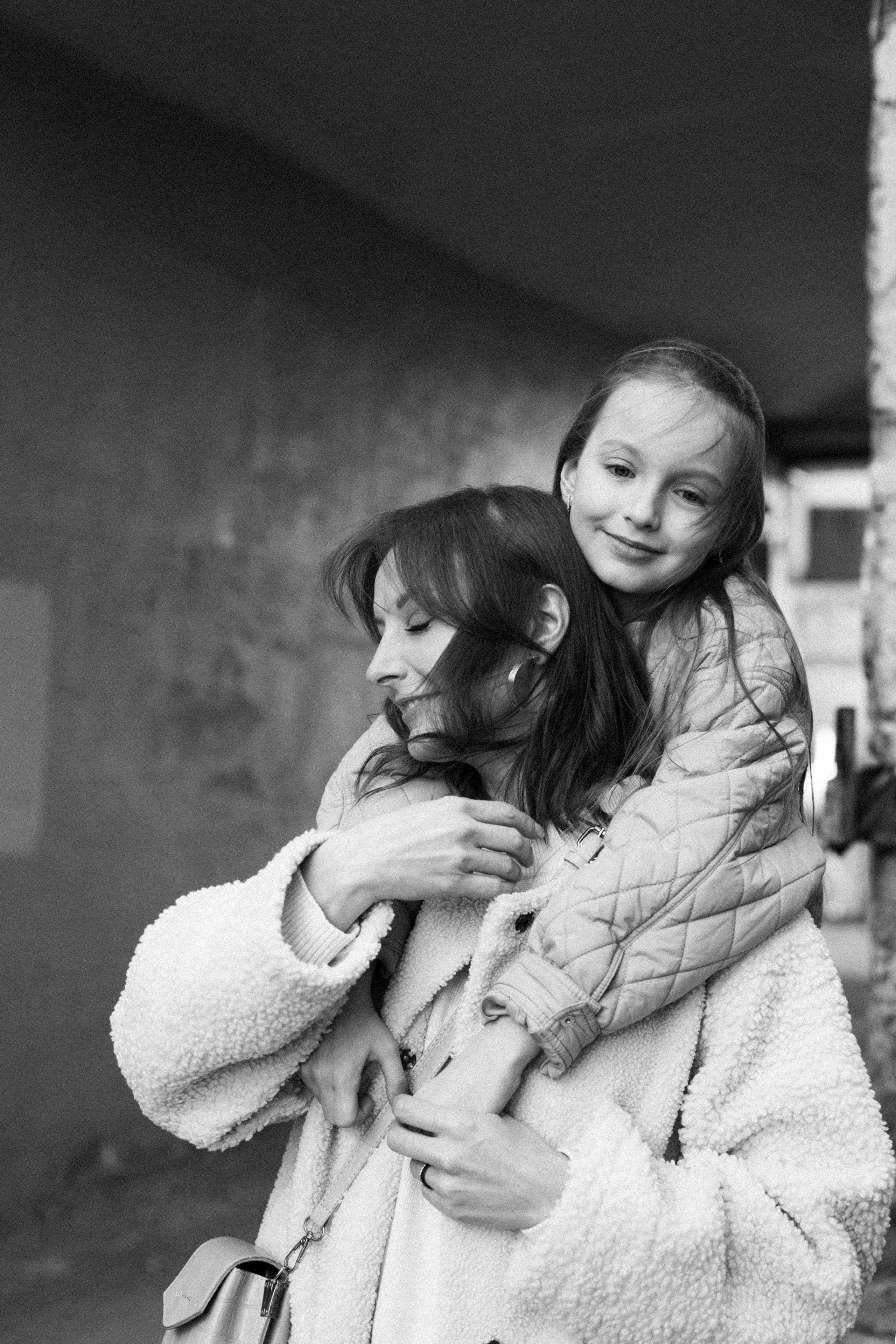 Летняя фотопрогулка мамы и дочки на Васильевском острове. Детский и контент фотограф Надя Волкова Санкт-Петербург