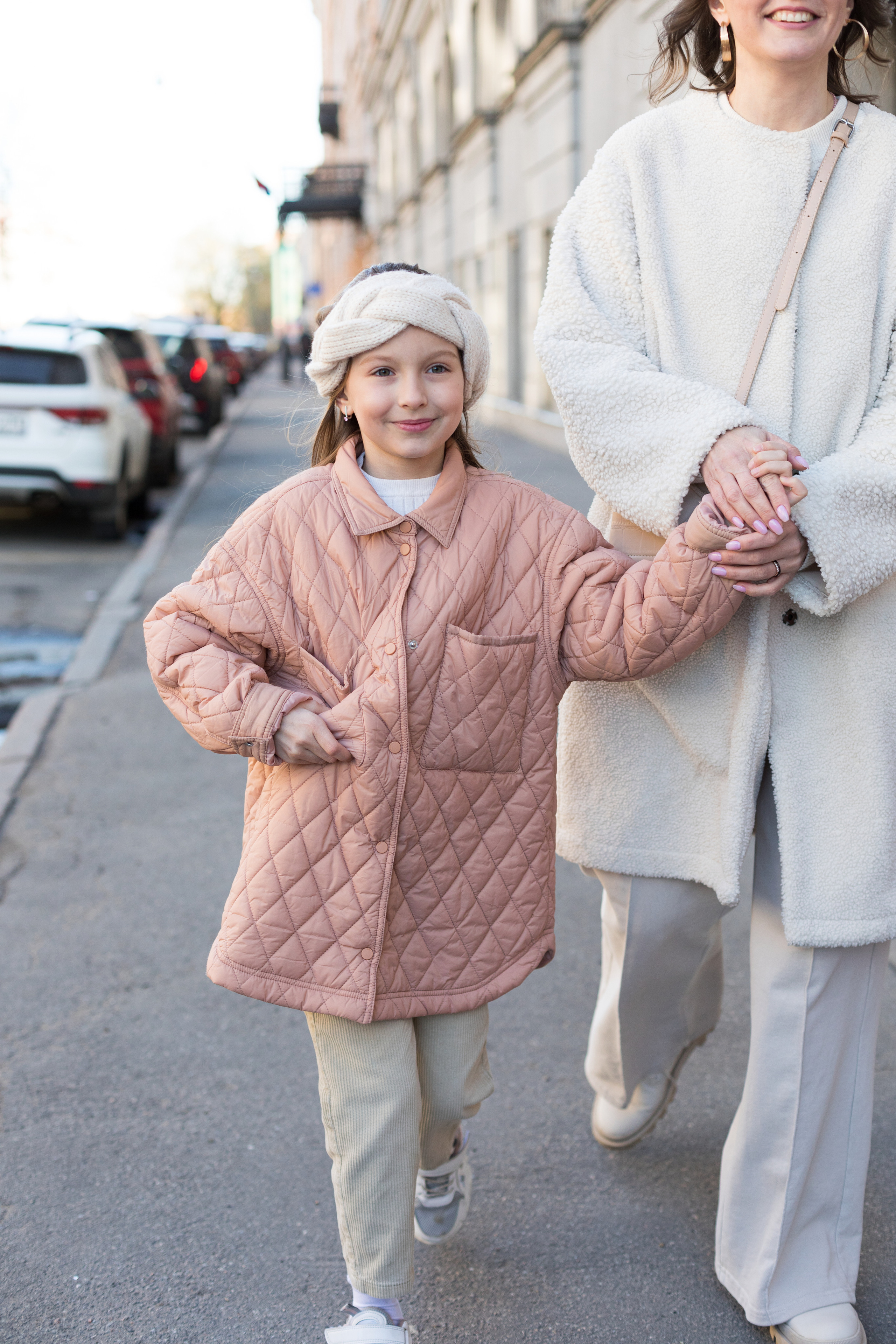 Летняя фотопрогулка мамы и дочки на Васильевском острове. Детский и контент фотограф Надя Волкова Санкт-Петербург