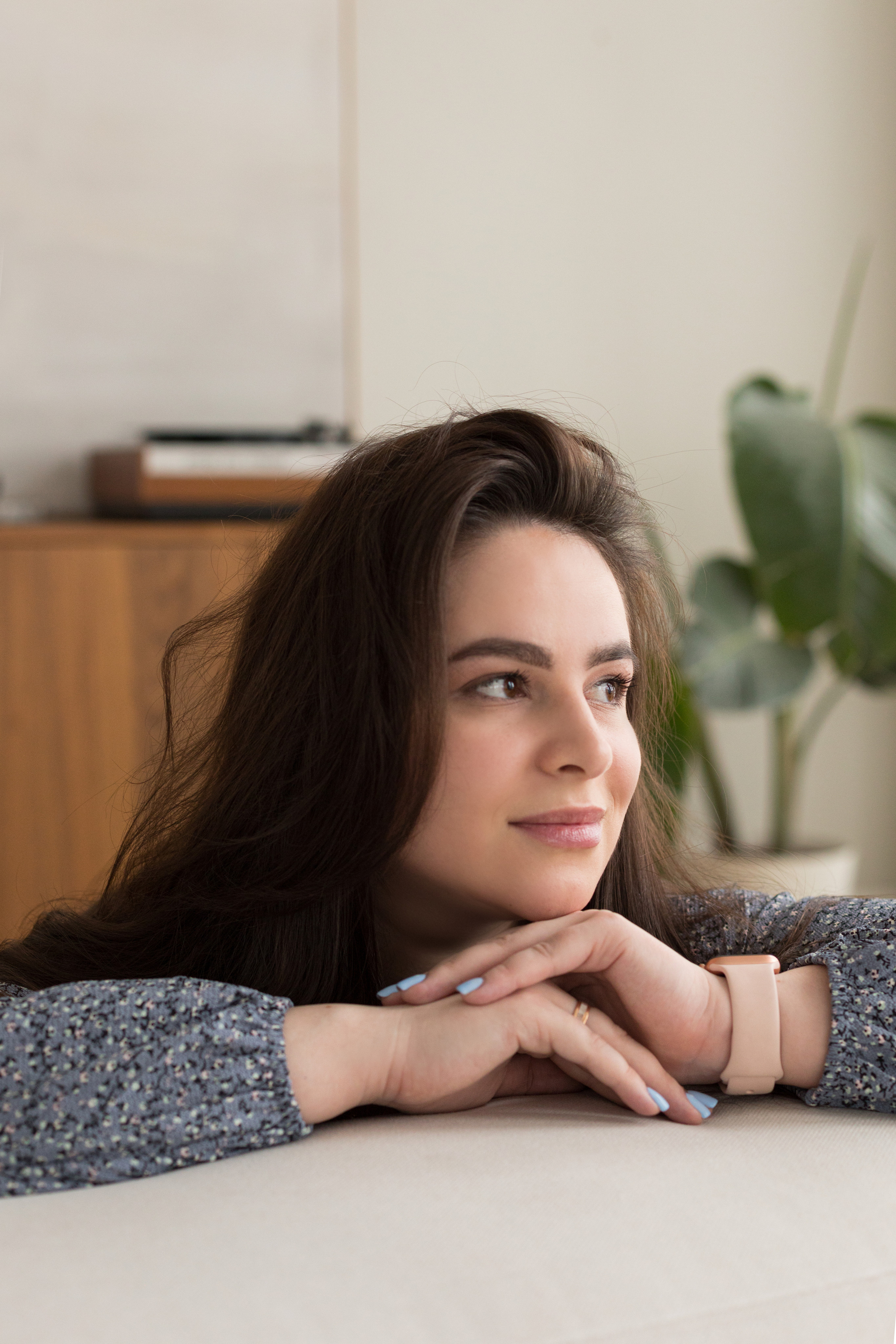 Индивидуальная фотосессия в студии mimika. Детский и контент фотограф Надя Волкова Санкт-Петербург