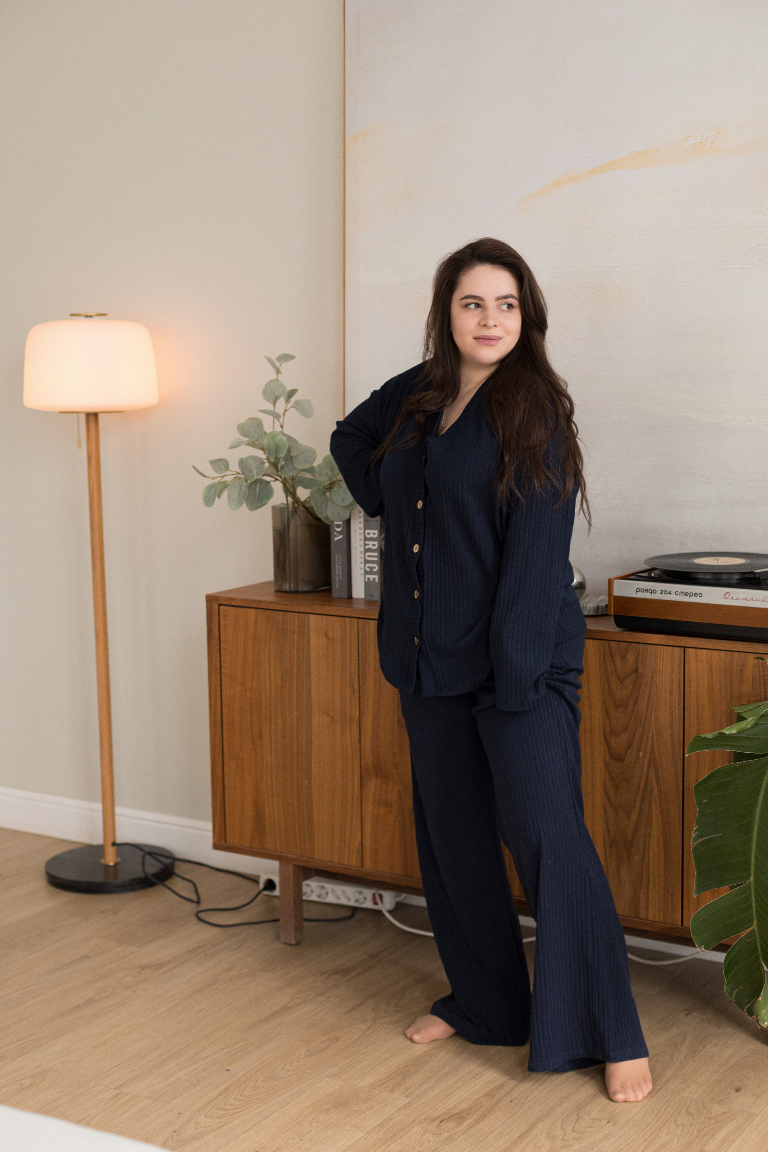 Индивидуальная фотосессия в студии mimika. Детский и контент фотограф Надя Волкова Санкт-Петербург