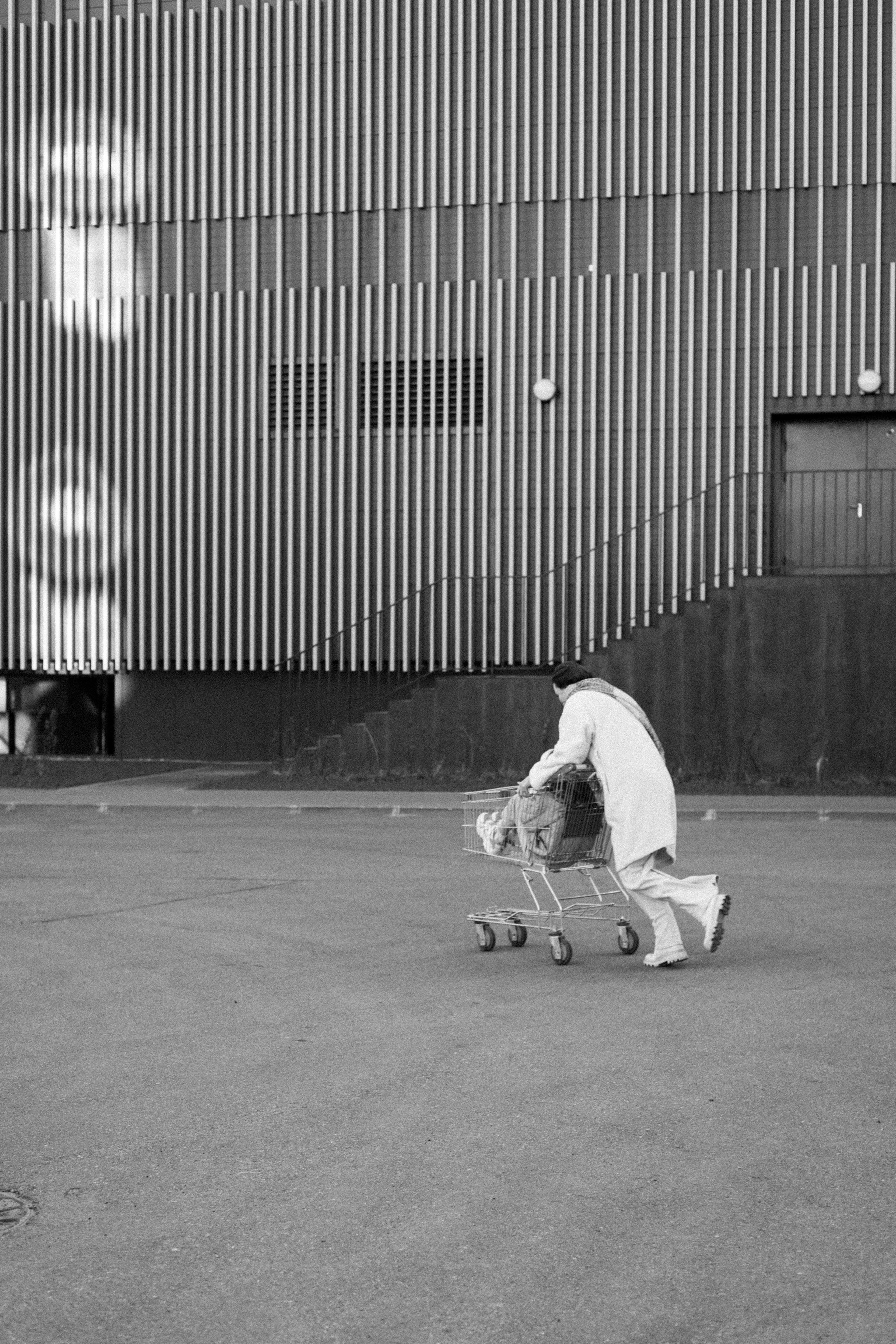 Летняя фотопрогулка мамы и дочки на Васильевском острове. Детский и контент фотограф Надя Волкова Санкт-Петербург