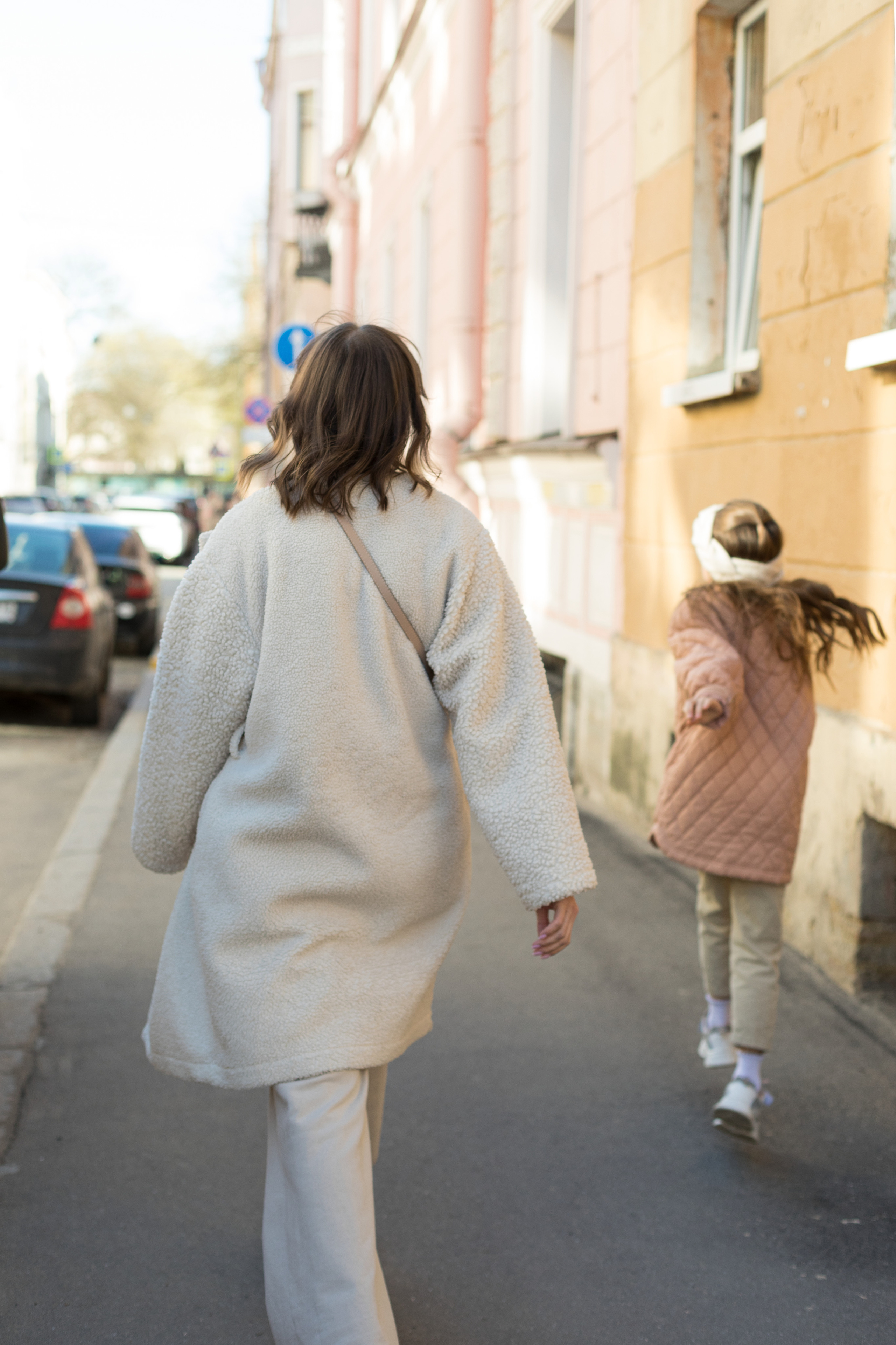 Летняя фотопрогулка мамы и дочки на Васильевском острове. Детский и контент фотограф Надя Волкова Санкт-Петербург