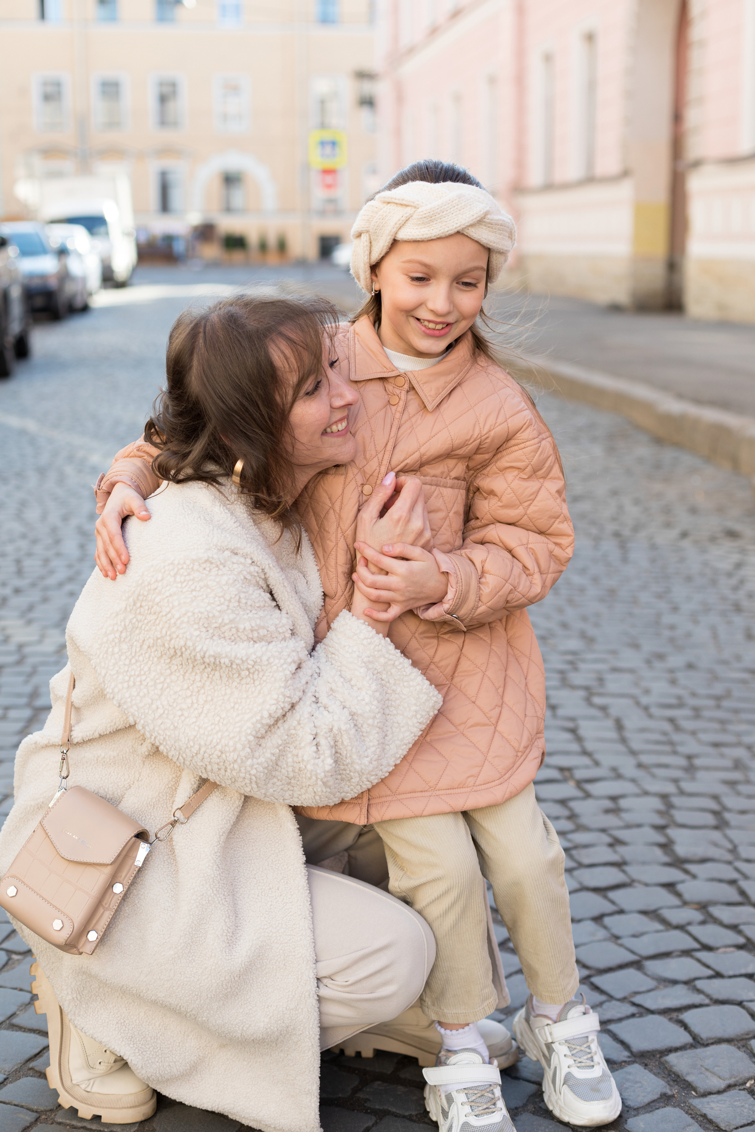Летняя фотопрогулка мамы и дочки на Васильевском острове. Детский и контент фотограф Надя Волкова Санкт-Петербург