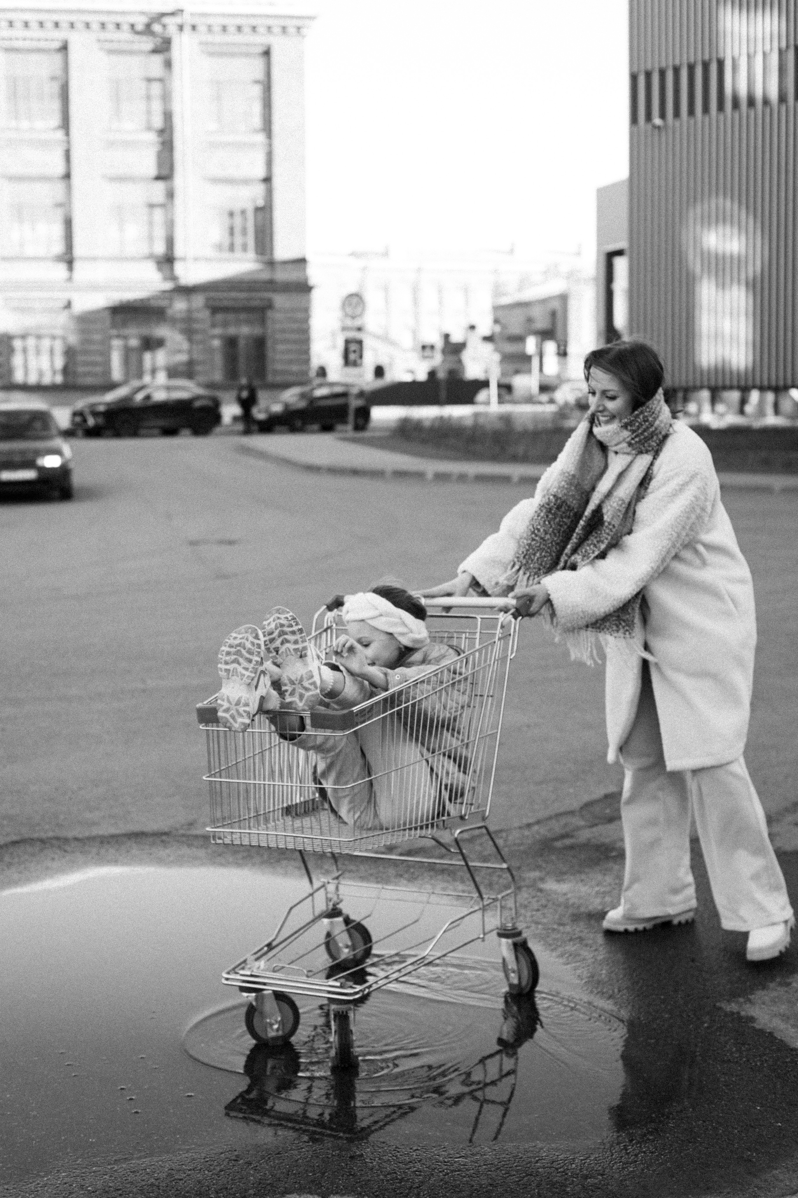 Летняя фотопрогулка мамы и дочки на Васильевском острове. Детский и контент фотограф Надя Волкова Санкт-Петербург