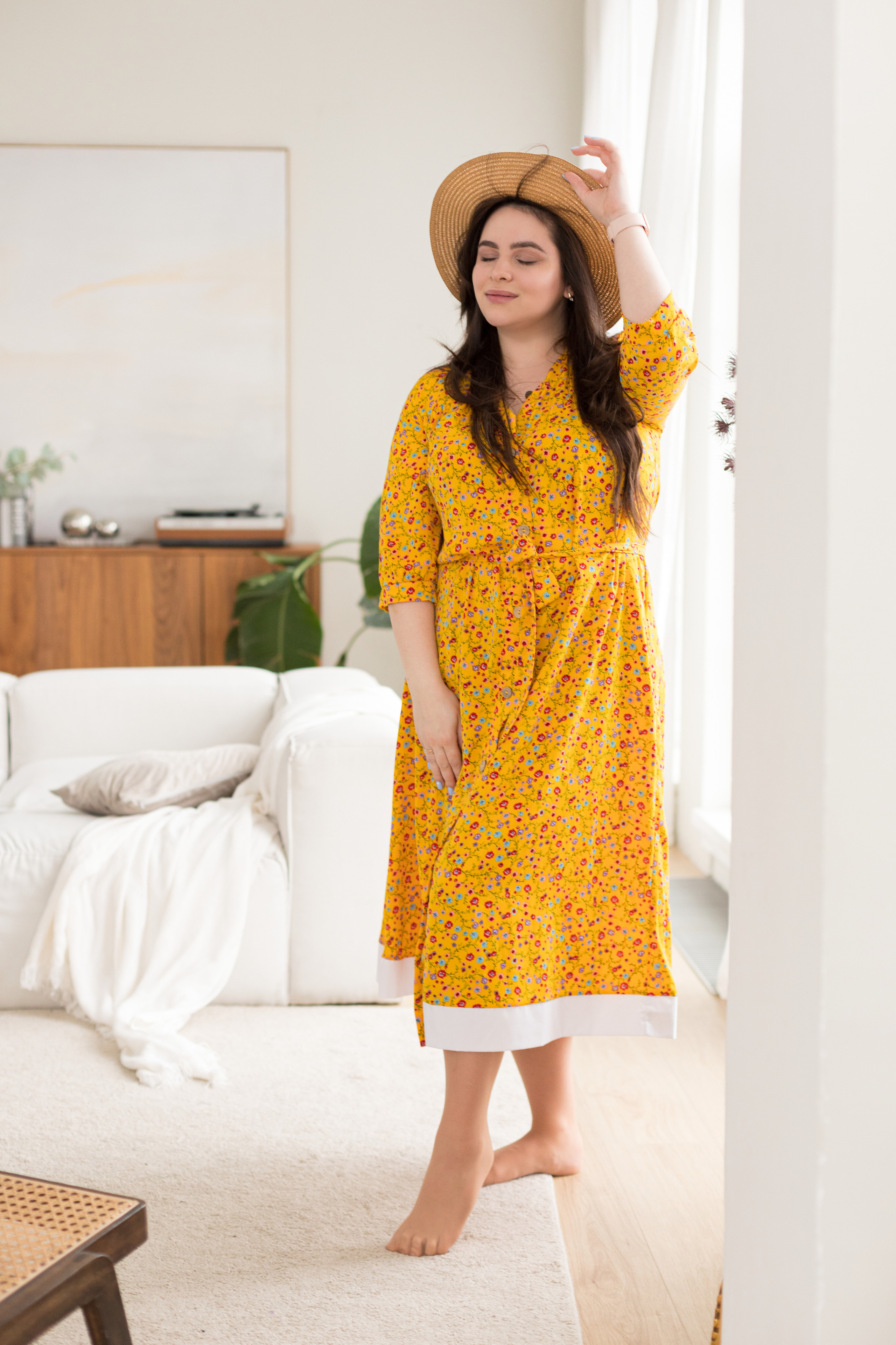 Индивидуальная фотосессия в студии mimika. Детский и контент фотограф Надя Волкова Санкт-Петербург