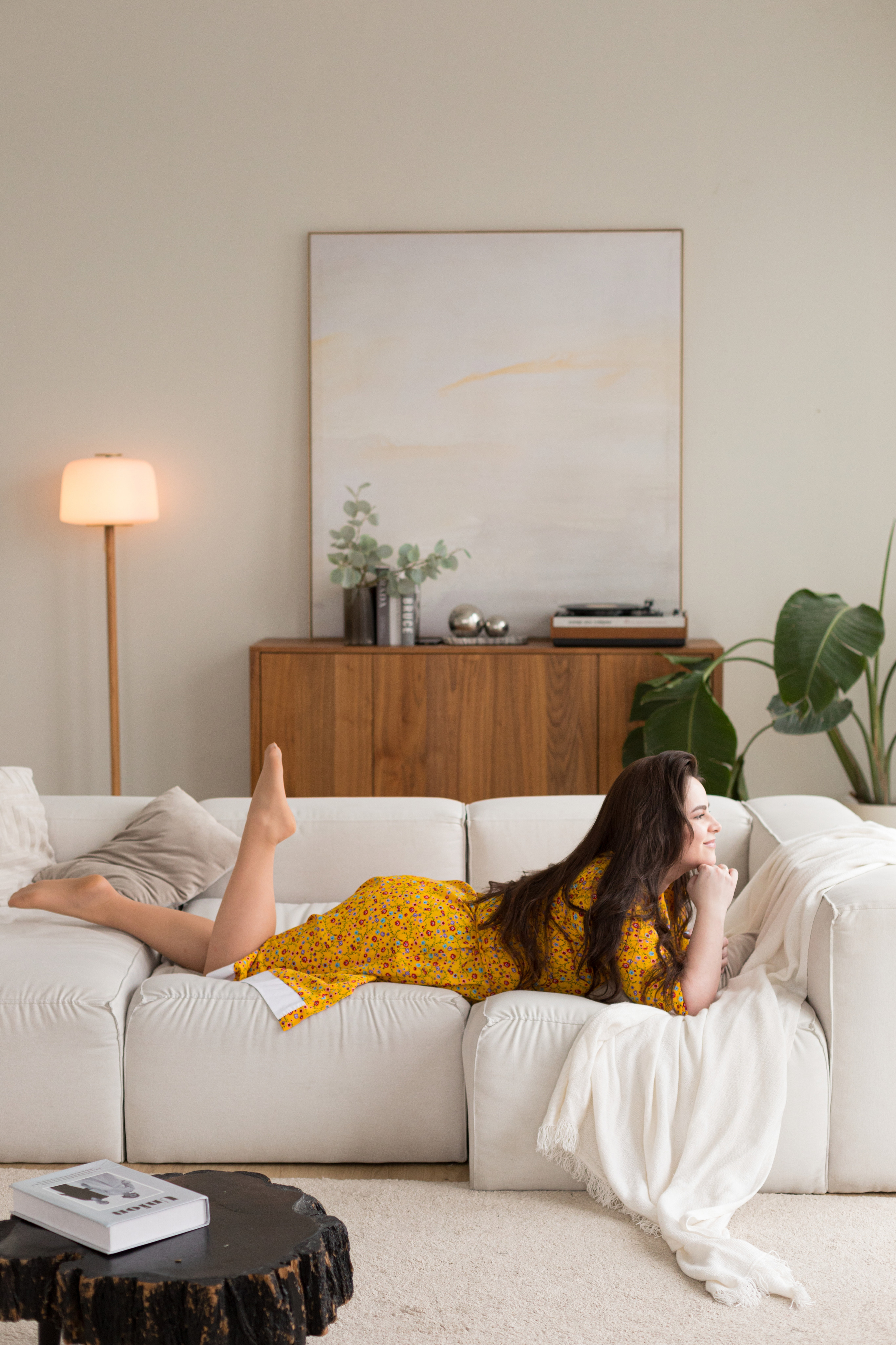 Индивидуальная фотосессия в студии mimika. Детский и контент фотограф Надя Волкова Санкт-Петербург