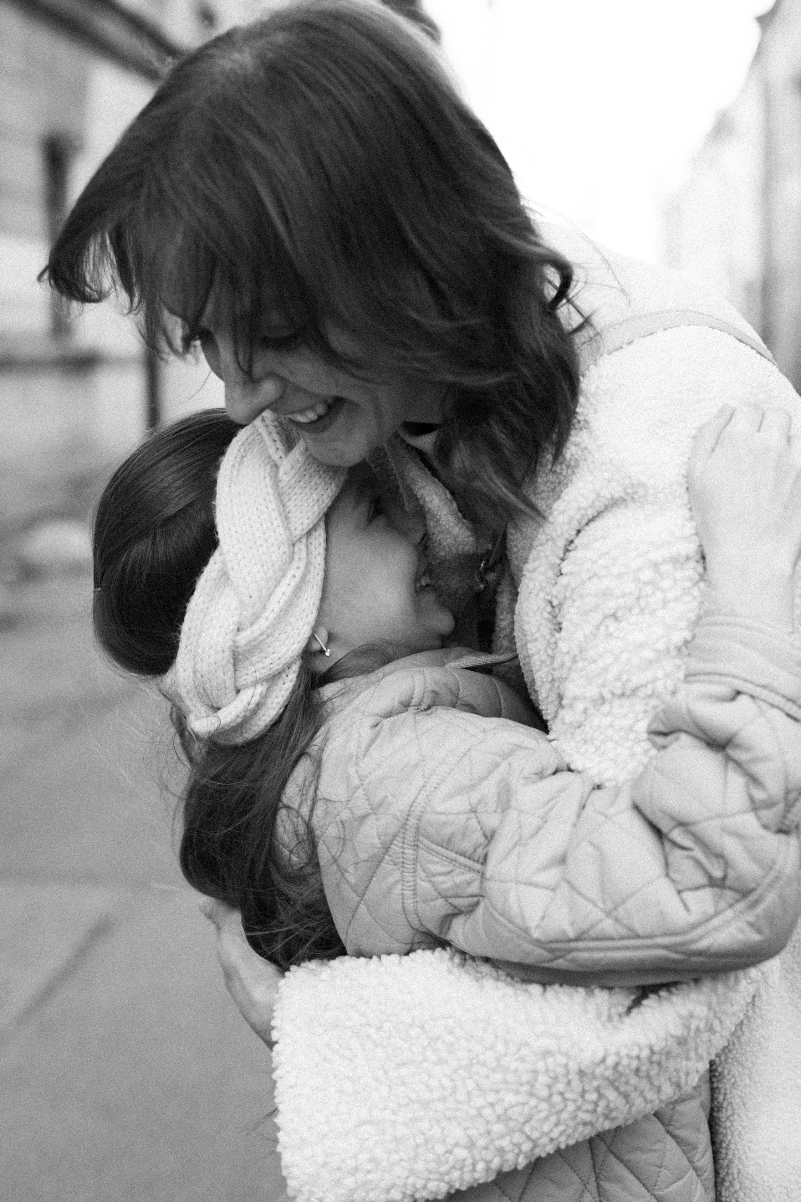 Летняя фотопрогулка мамы и дочки на Васильевском острове. Детский и контент фотограф Надя Волкова Санкт-Петербург