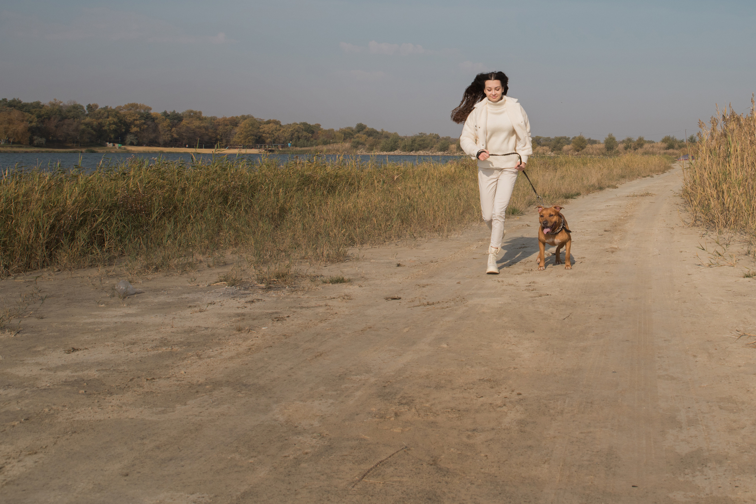 Лера —прогулка на озере с Гектором. Свадебный и семейный фотограф в Ставрополе Евгения Кузьмичева