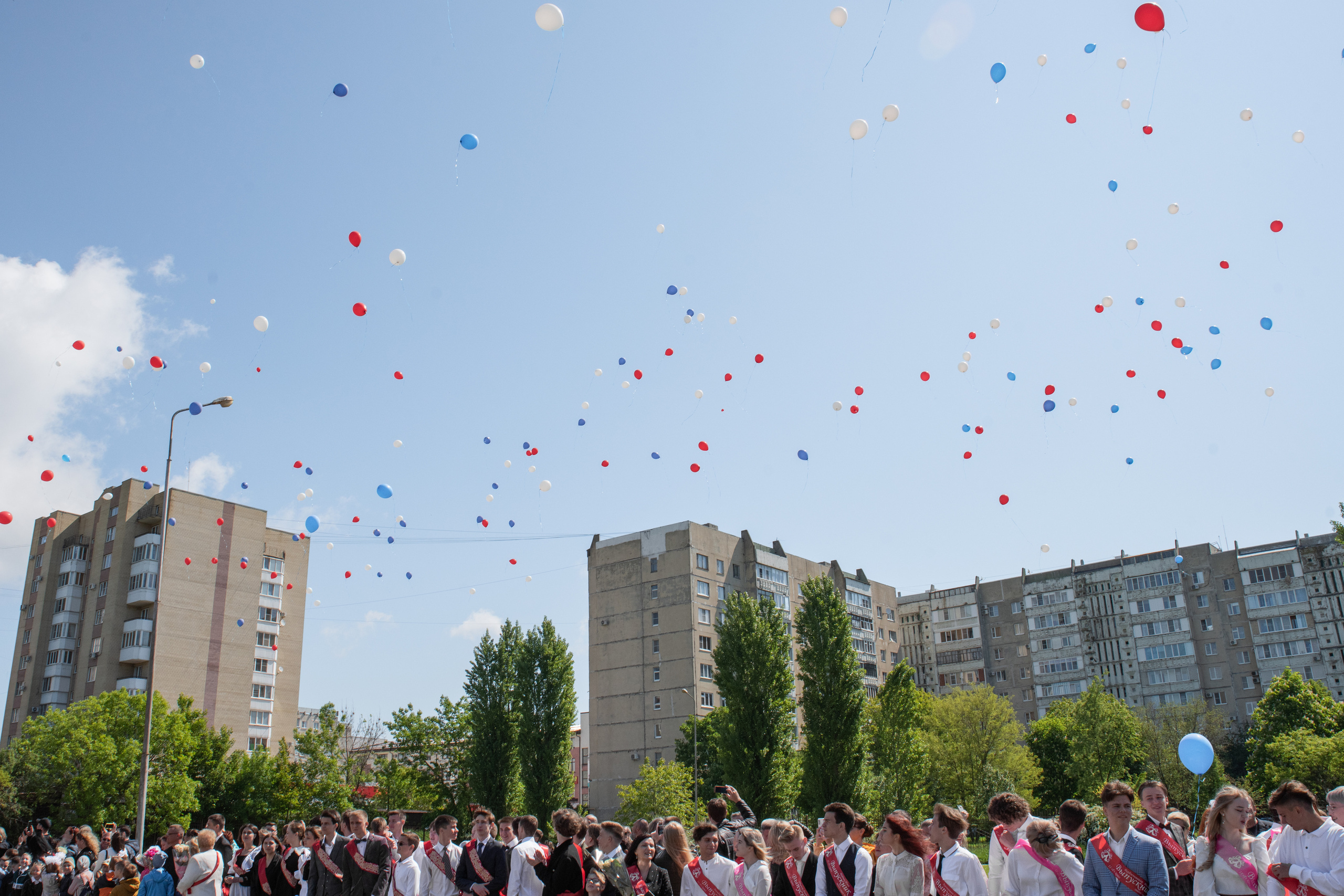 Последний звонок 11б. Свадебный и семейный фотограф в Ставрополе Евгения Кузьмичева