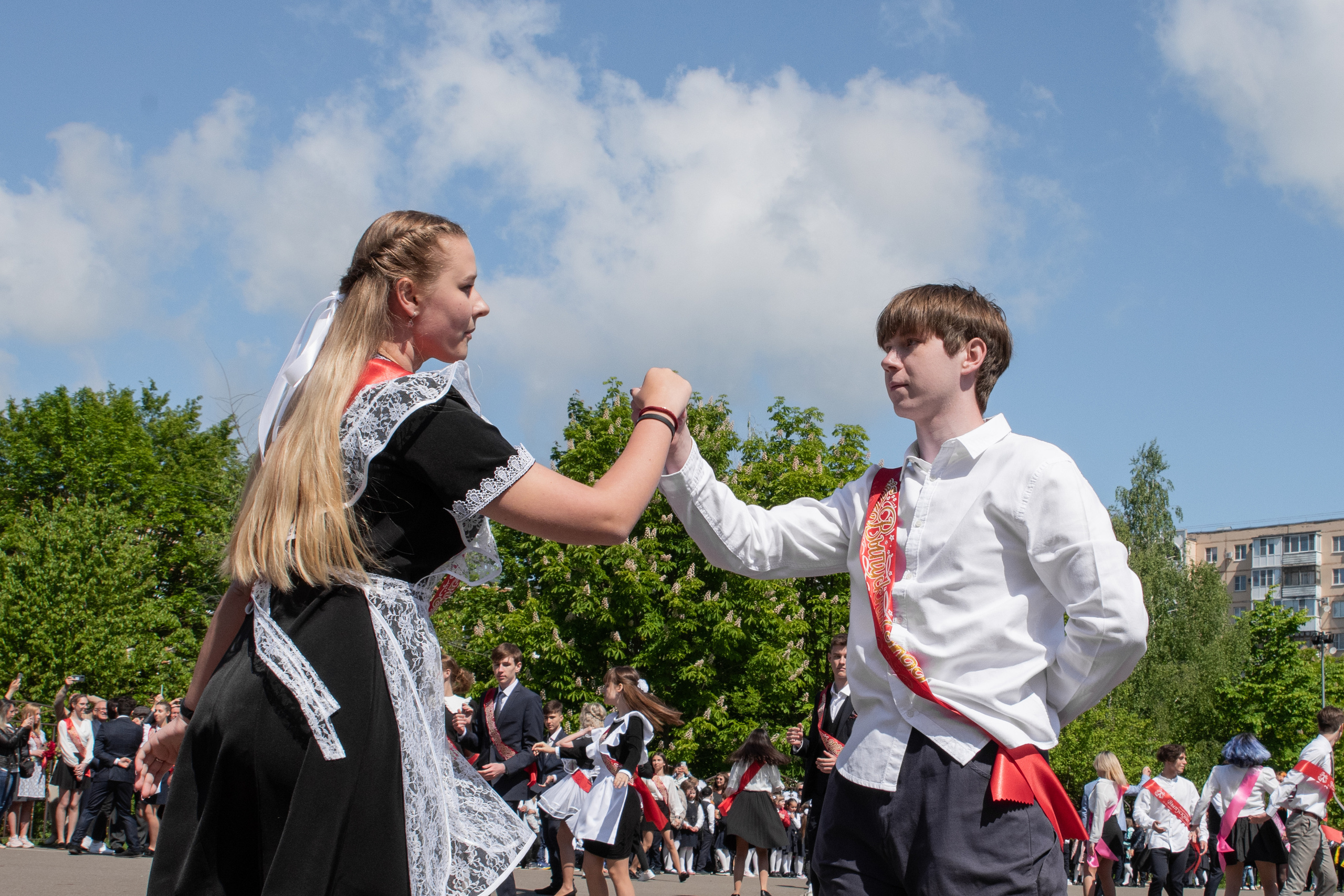Последний звонок 11б. Свадебный и семейный фотограф в Ставрополе Евгения Кузьмичева