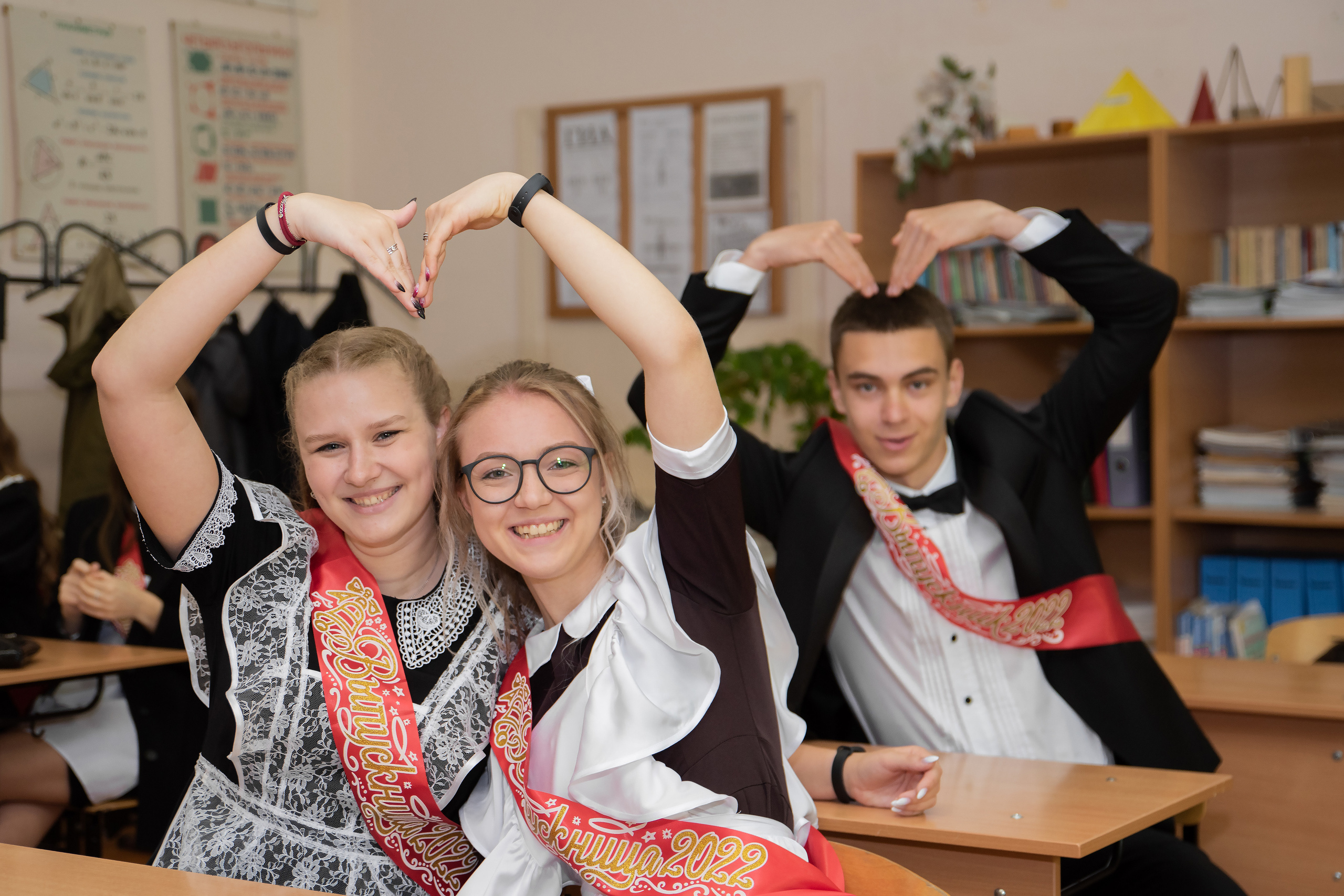Последний звонок 11б. Свадебный и семейный фотограф в Ставрополе Евгения Кузьмичева