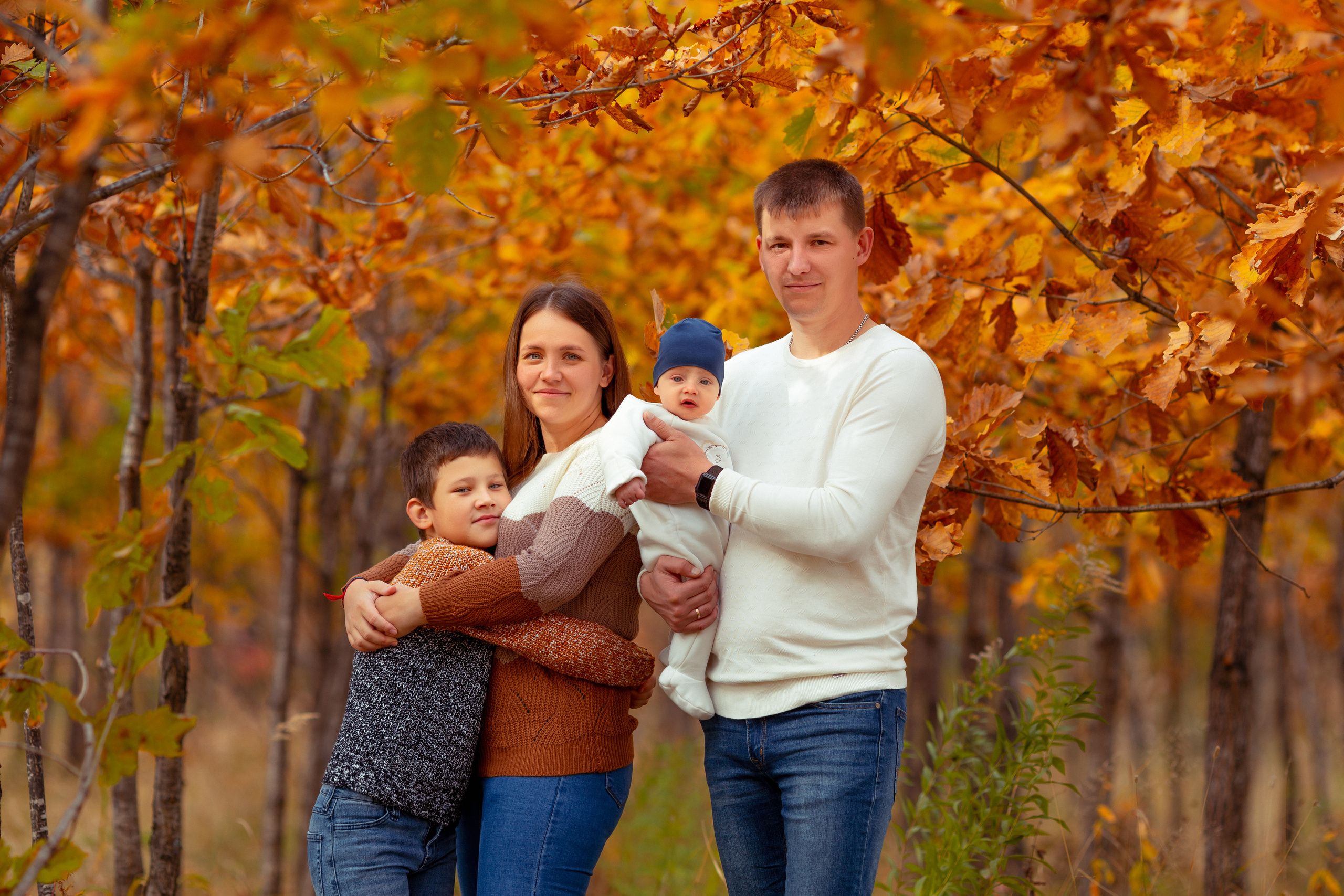 Семейная история в дубовой аллее. Фотограф беременности в Хабаровске Сарычева Надежда