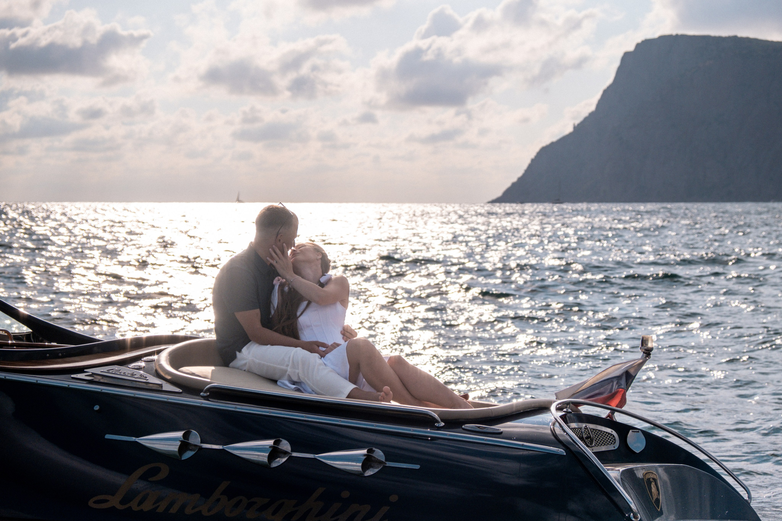 М+А — Прогулка на катере в Балаклаве. Профессиональная фотосъемка в Крыму. Натуральные эмоции и живые кадры. Забронируйте дату прямо сейчас!