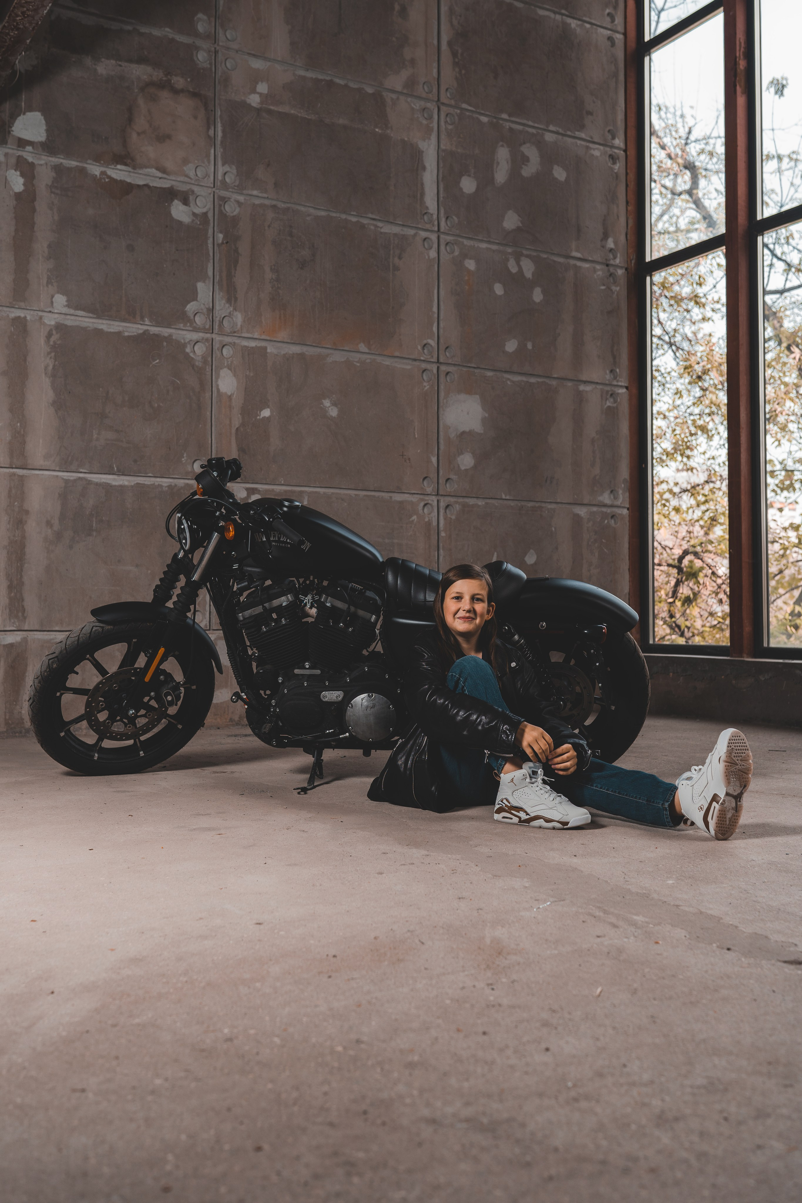 В помещении. Photomantis