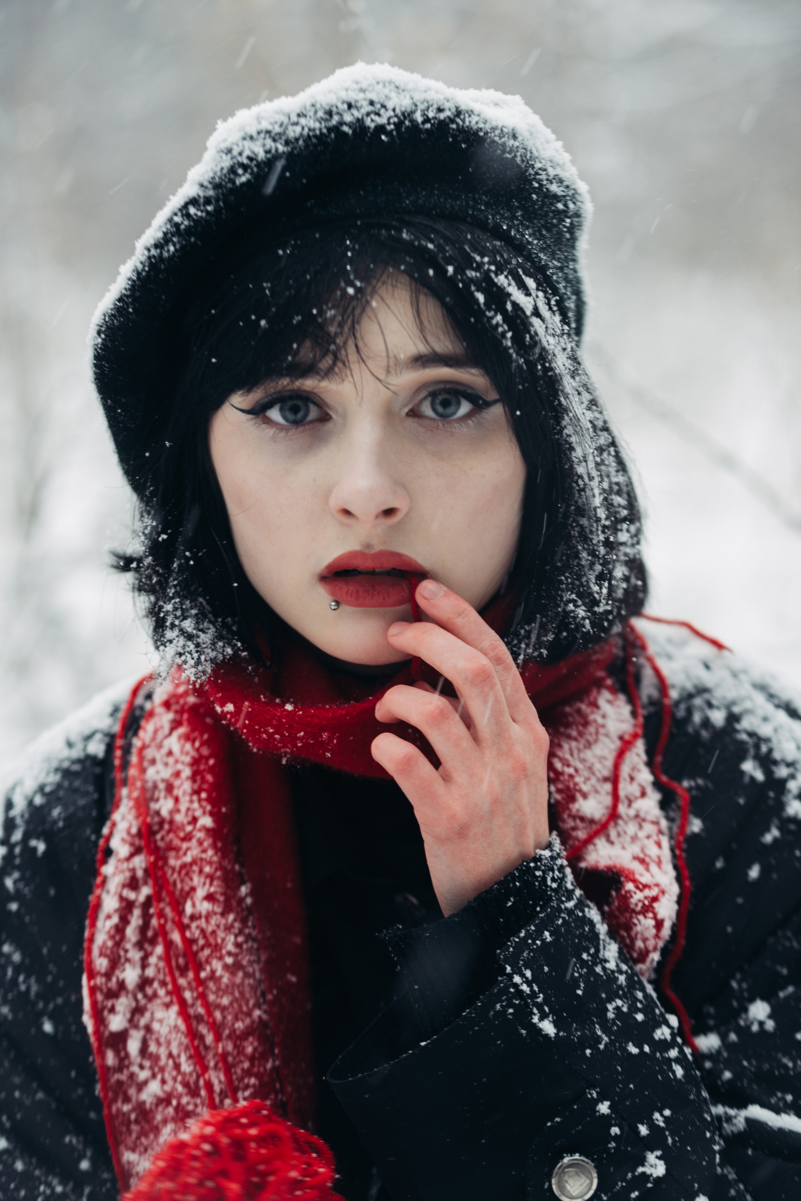 Снег и Красный. Главная