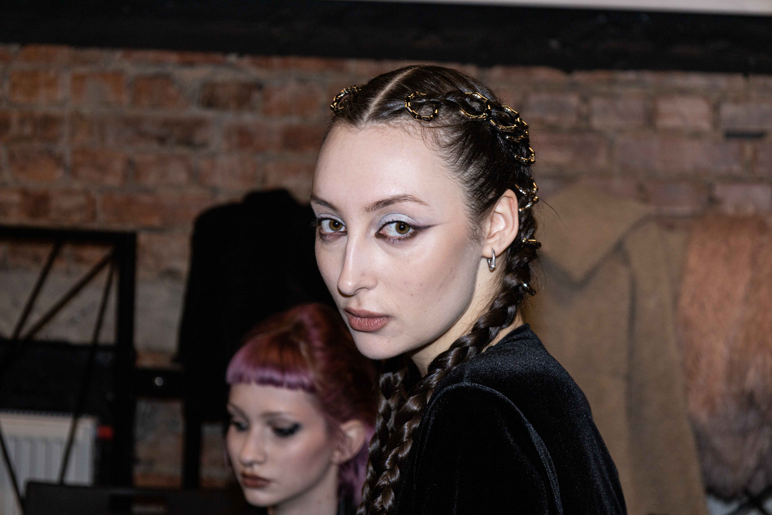 Auxi Backstage. VICTORIA SHU