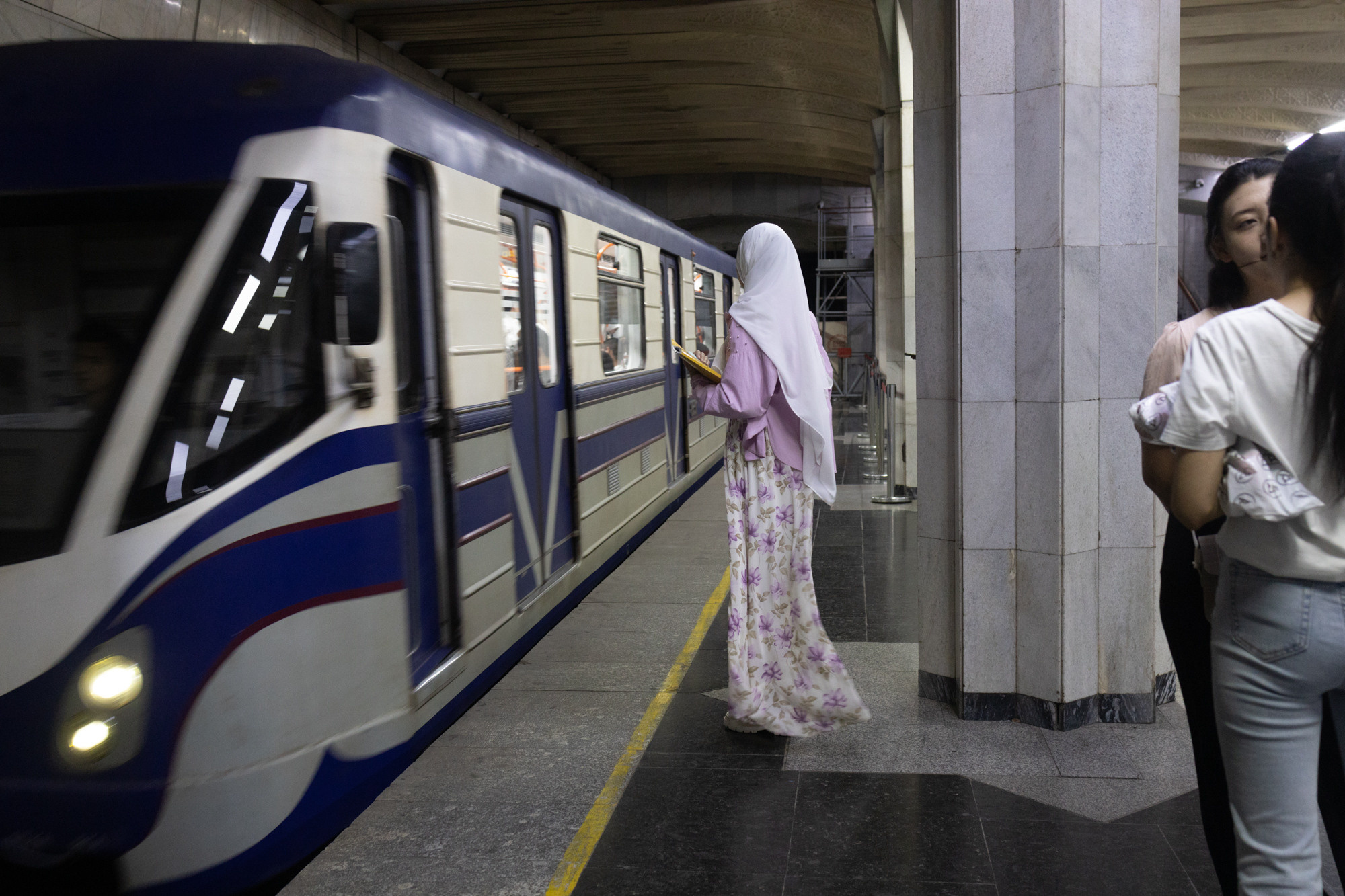 Uzbekistan daily. Commerce & art photographer