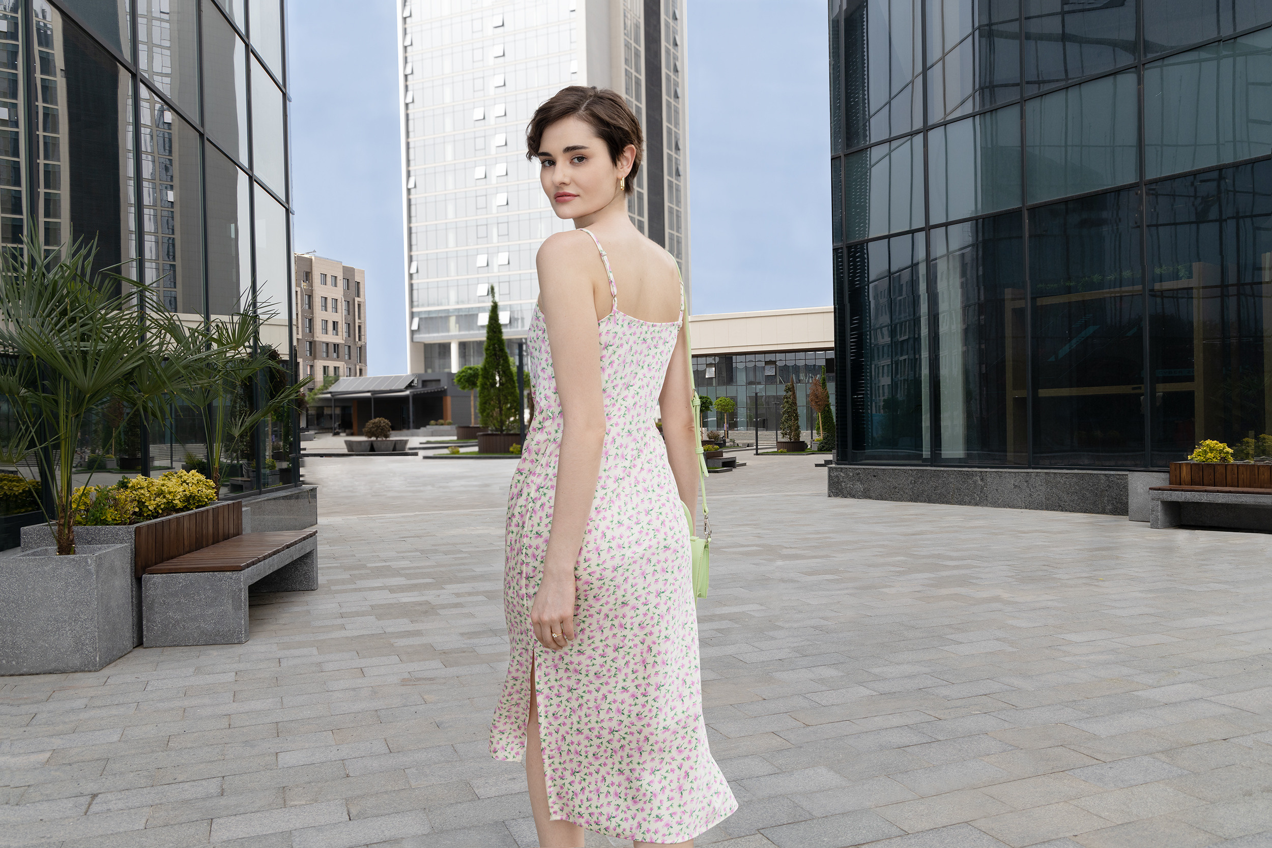 Commercial & Fashion. Commerce & art photographer