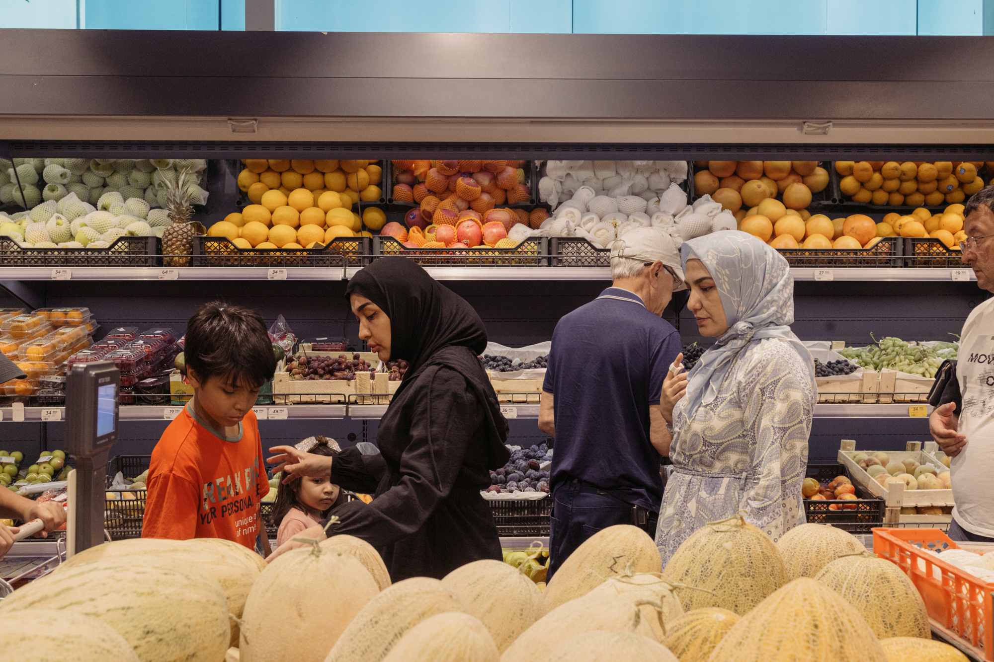 Uzbekistan daily. Commerce & art photographer