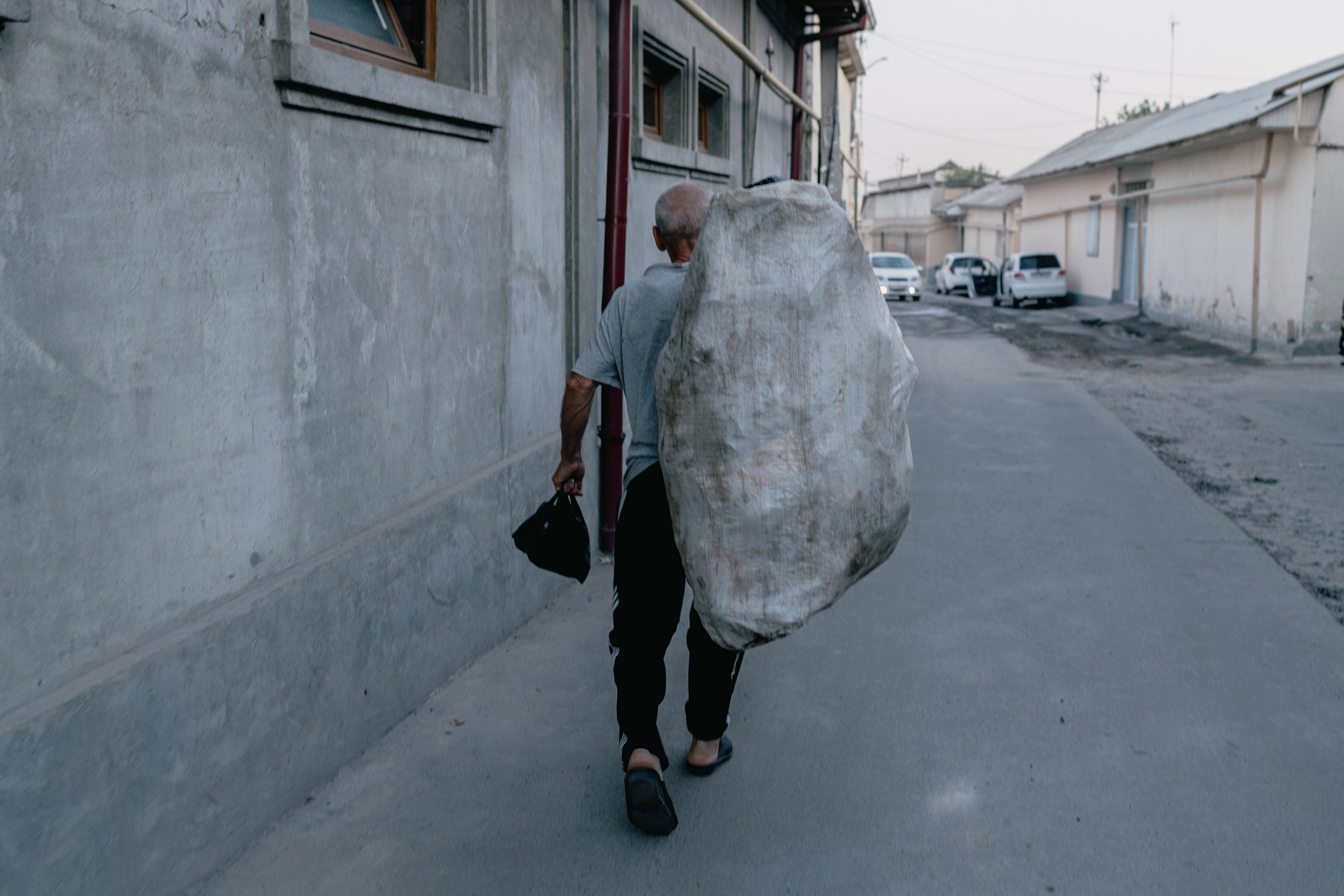 Uzbekistan daily. Commerce & art photographer